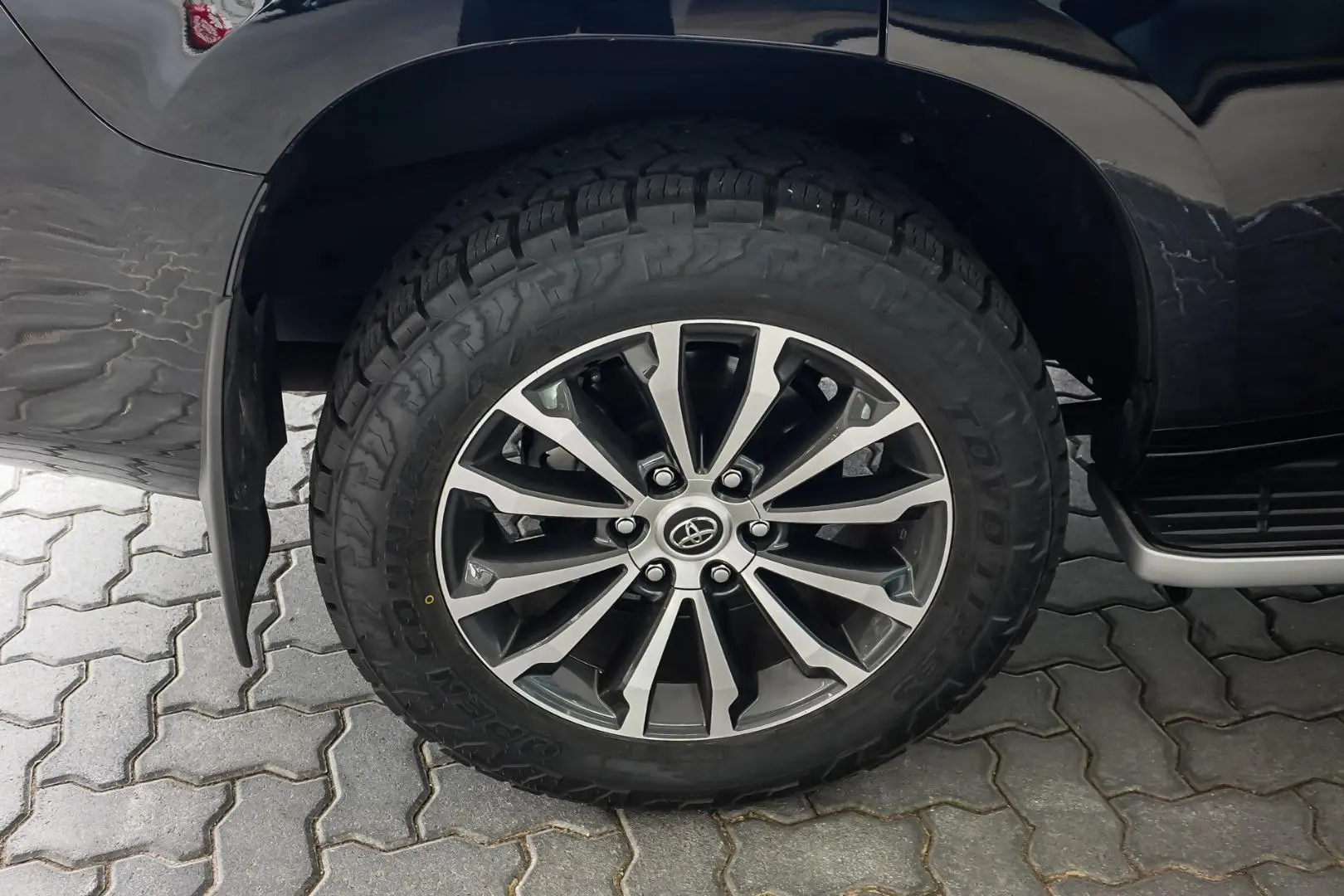 2021 Toyota Landcruiser Prado Gallery Image 18