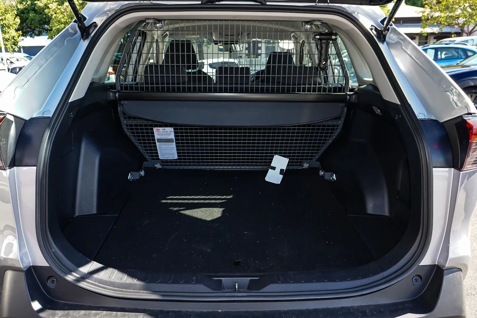 2021 Toyota RAV4 Gallery Image 9