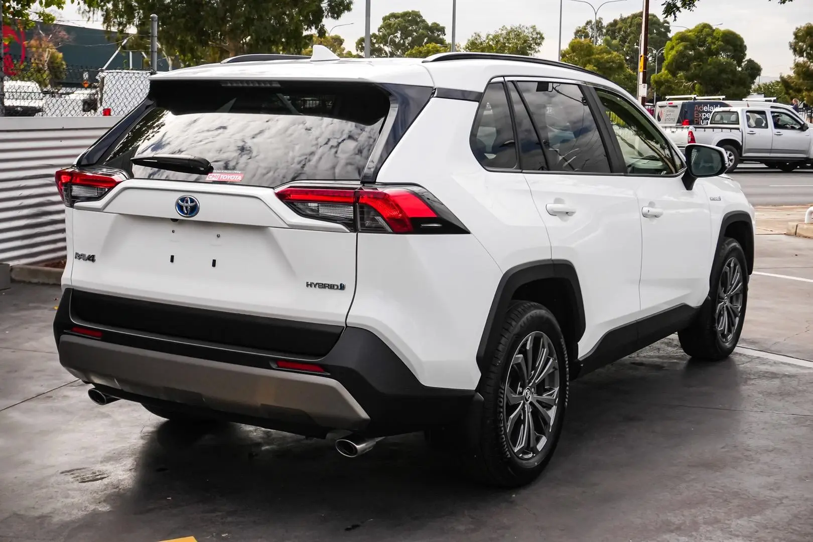 2021 Toyota RAV4 Gallery Image 3