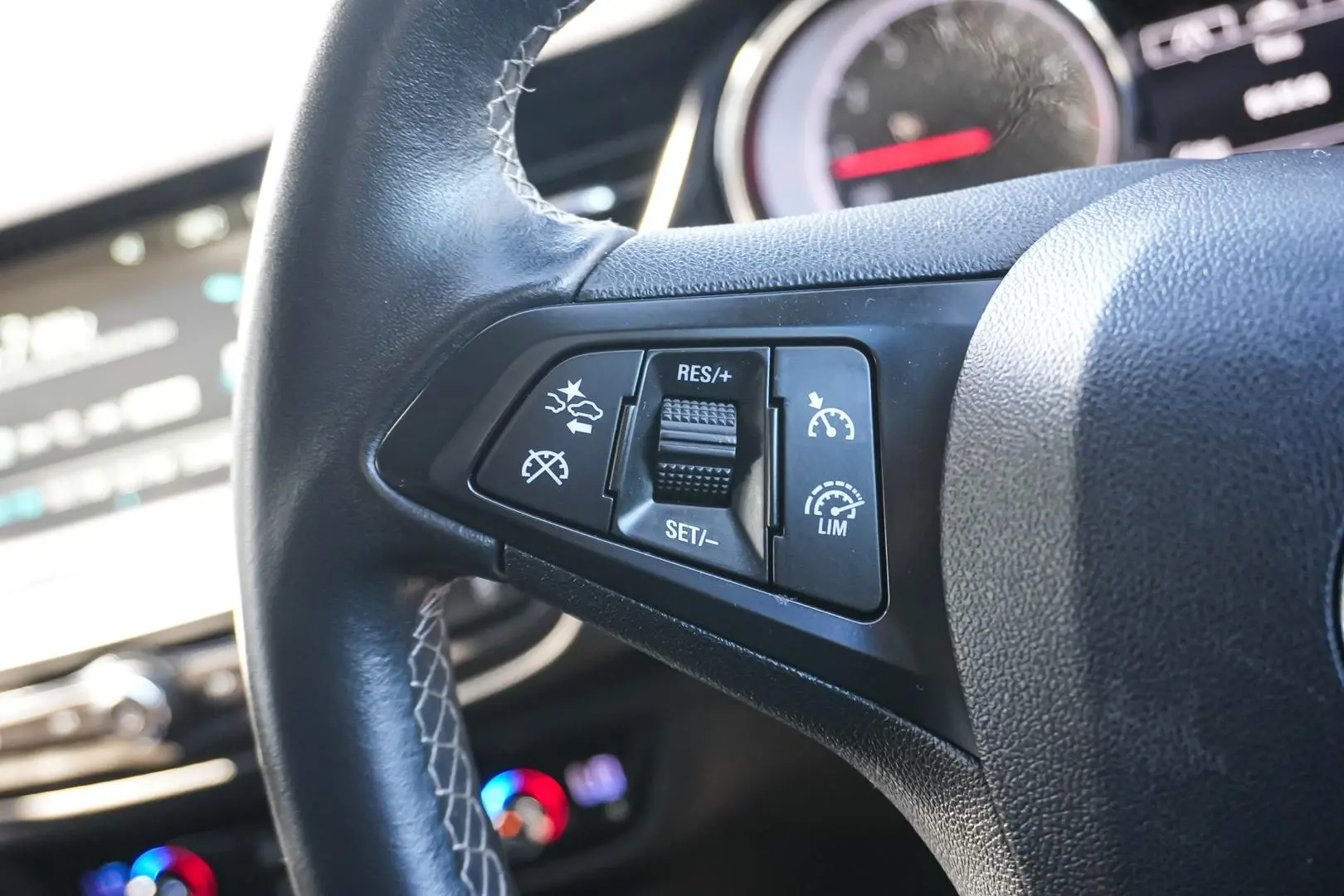 2018 Holden Commodore Gallery Image 18