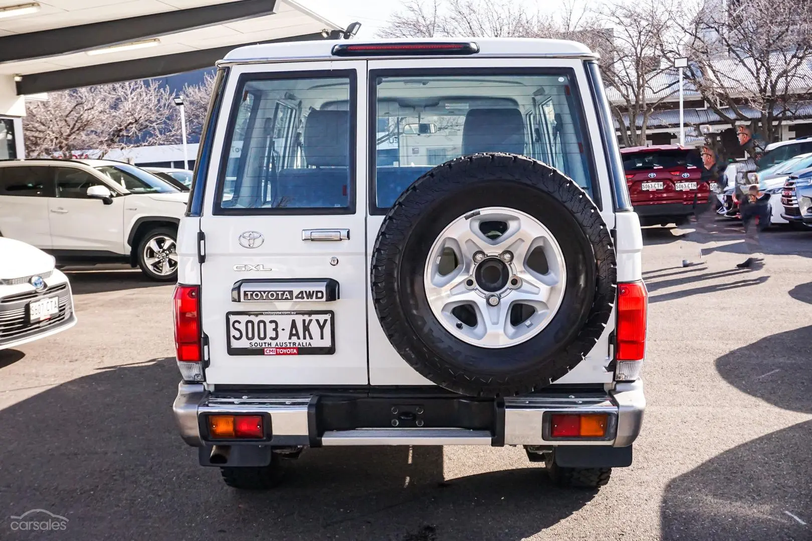 2011 Toyota Landcruiser Image 6