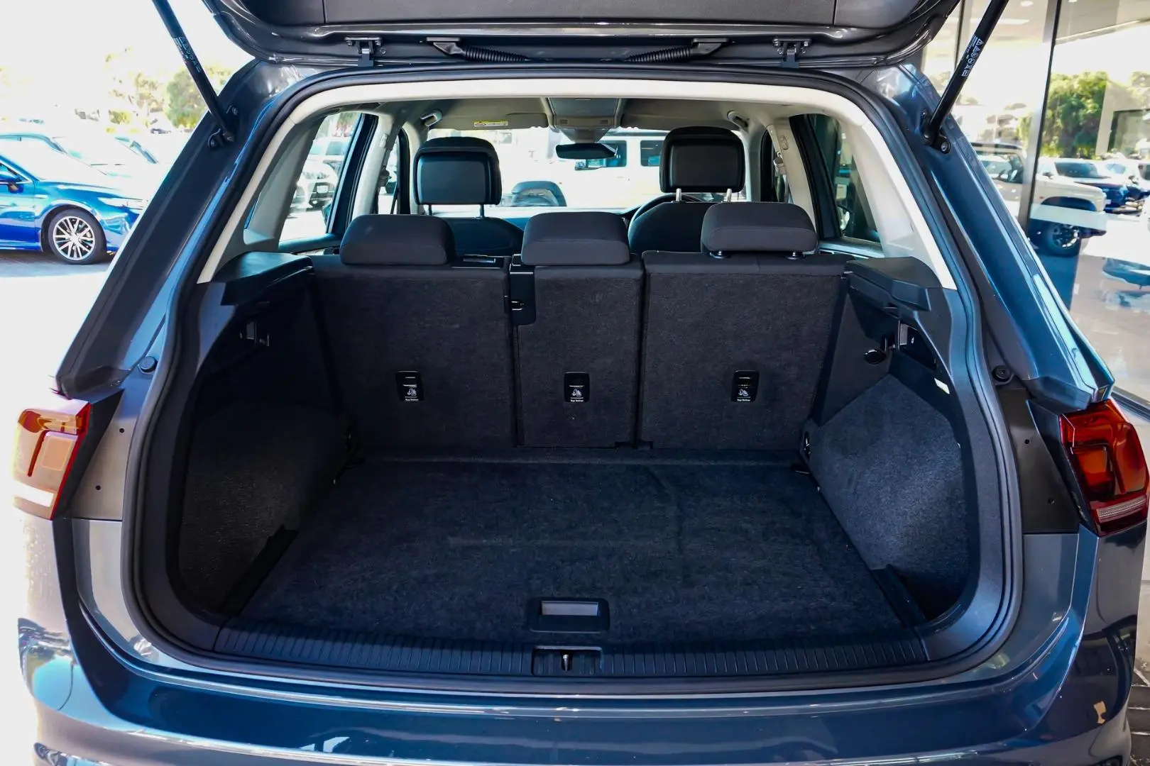 2023 Volkswagen Tiguan Gallery Image 10