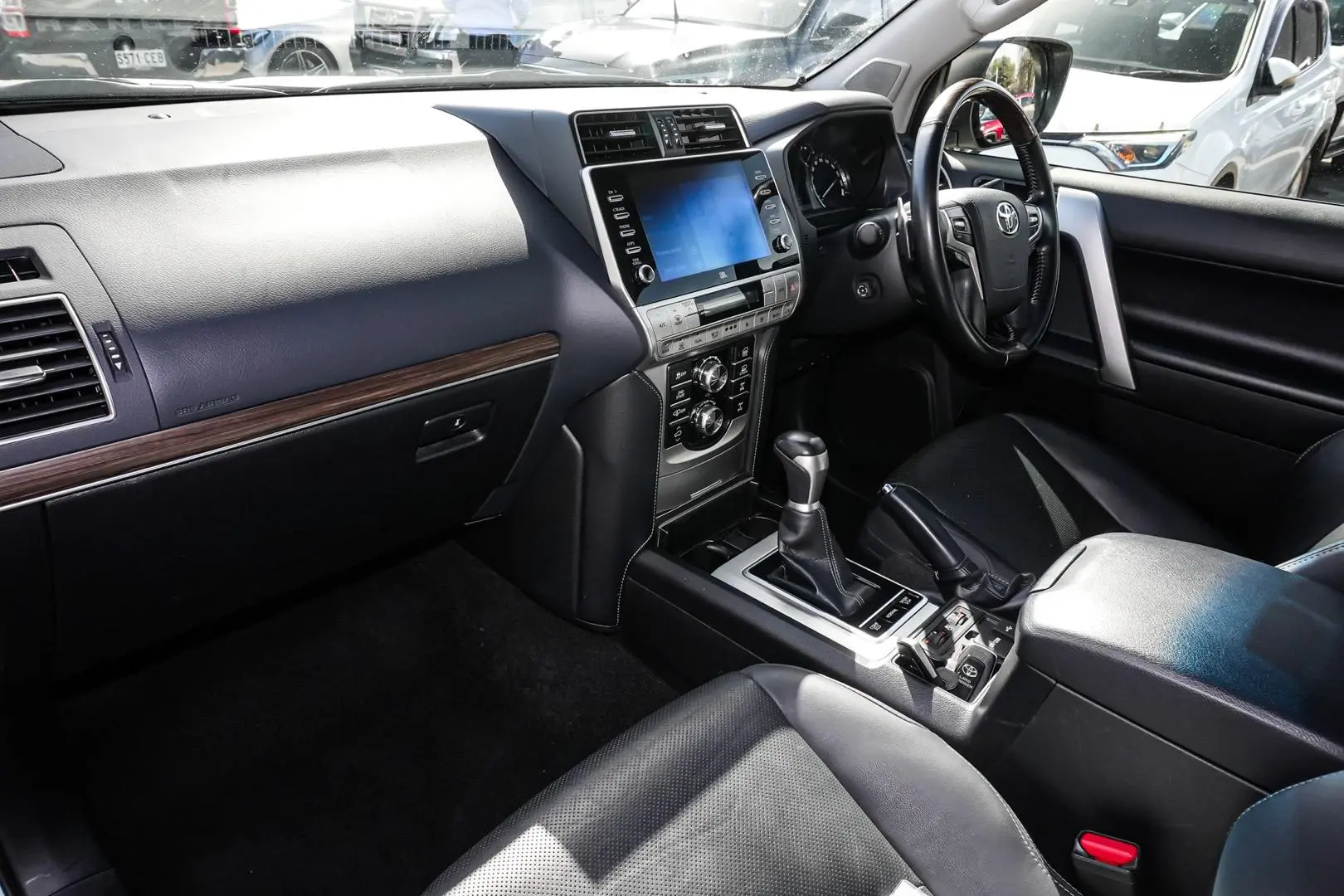 2021 Toyota Landcruiser Prado Gallery Image 8