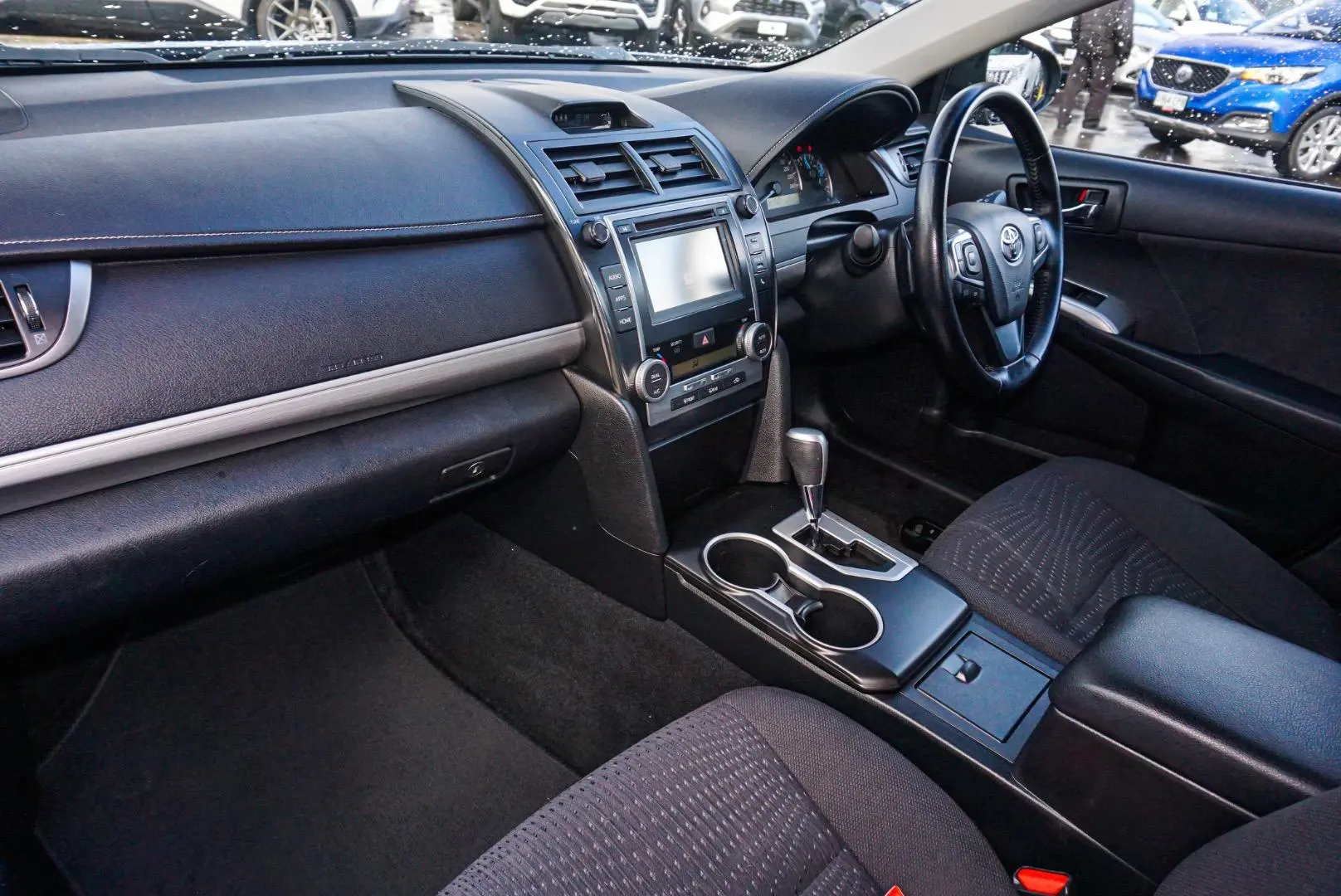 2015 Toyota Camry Gallery Image 10