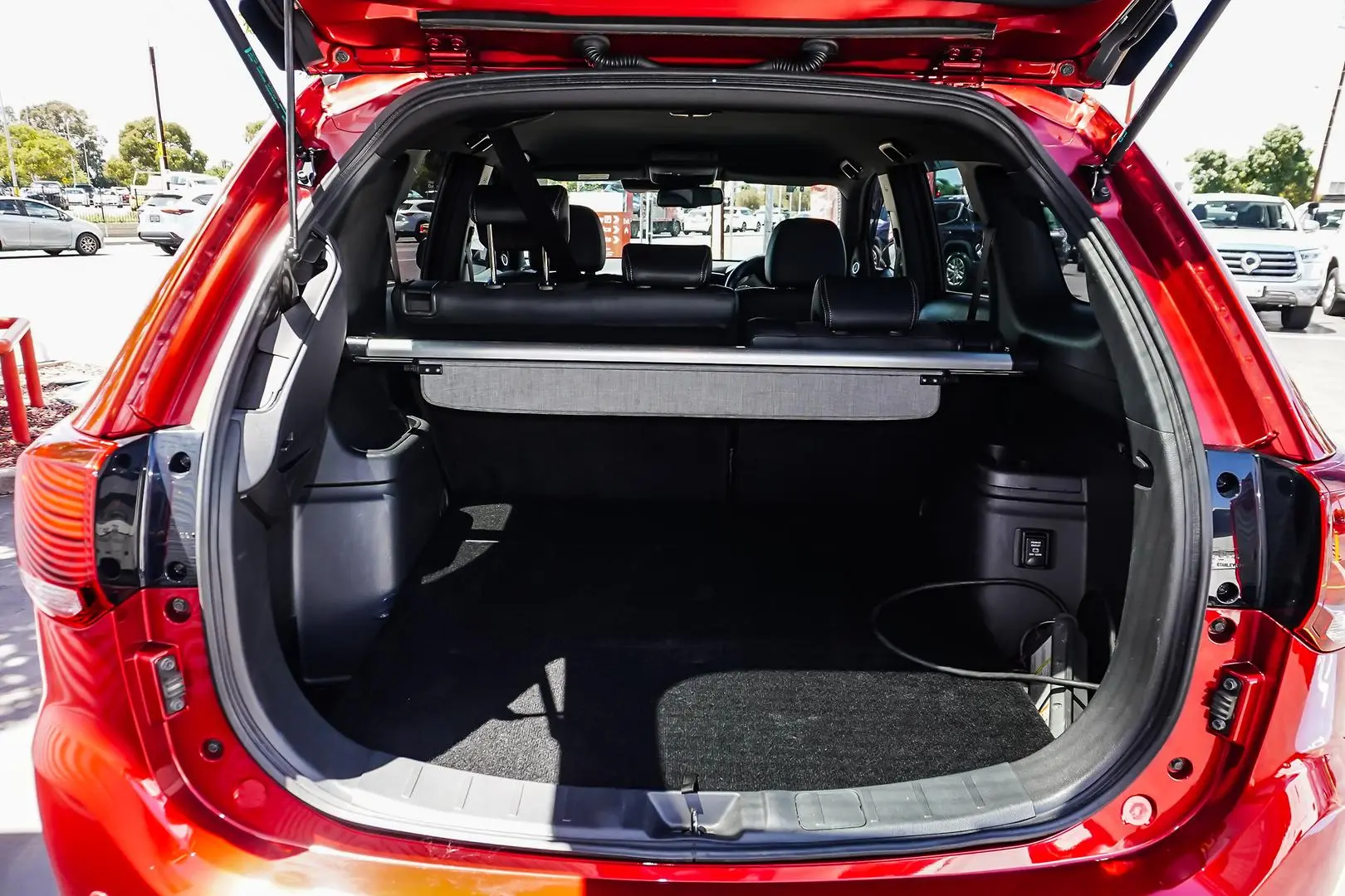 2021 Mitsubishi Outlander Gallery Image 10