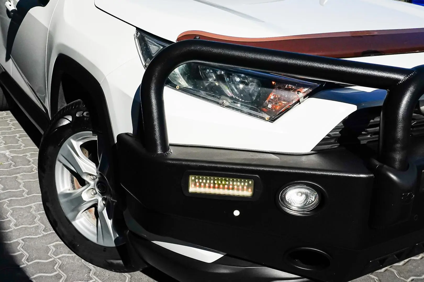 2020 Toyota RAV4 Gallery Image 11