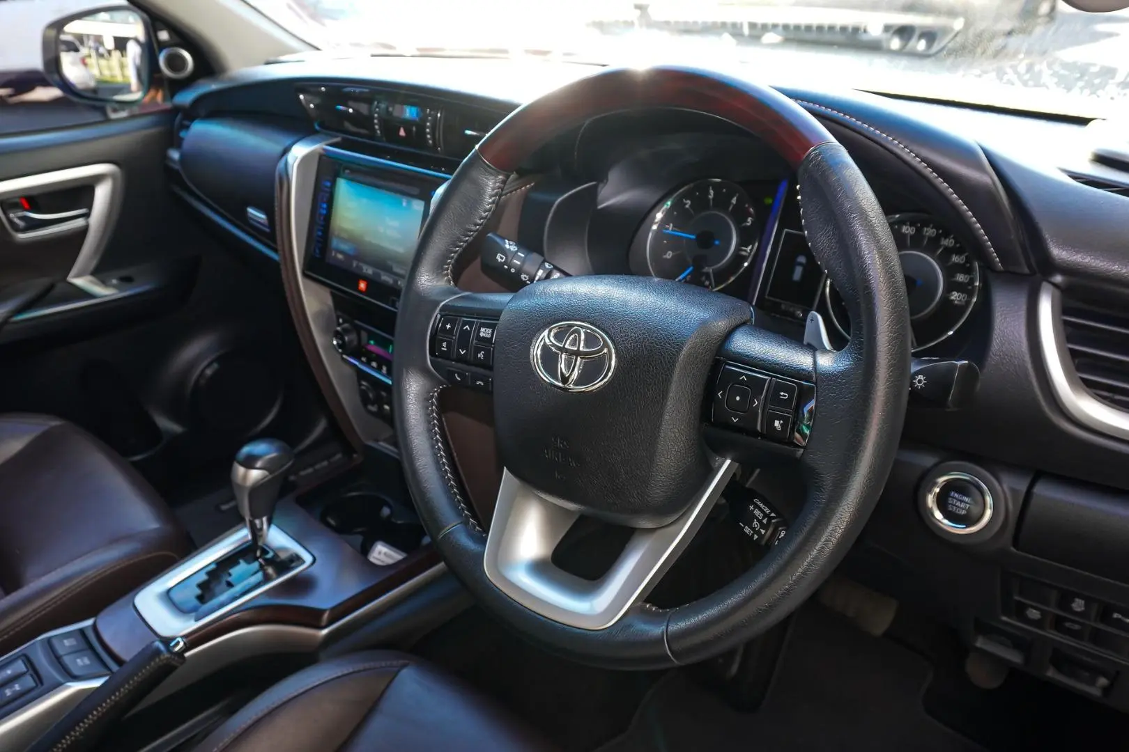 2017 Toyota Fortuner Gallery Image 7