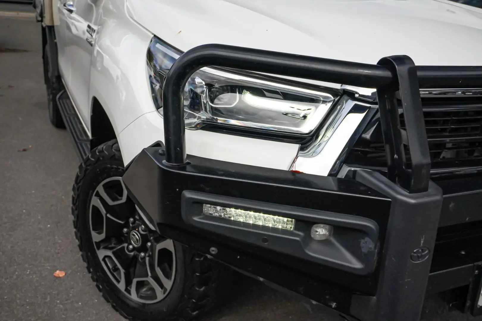 2023 Toyota Hilux Gallery Image 10