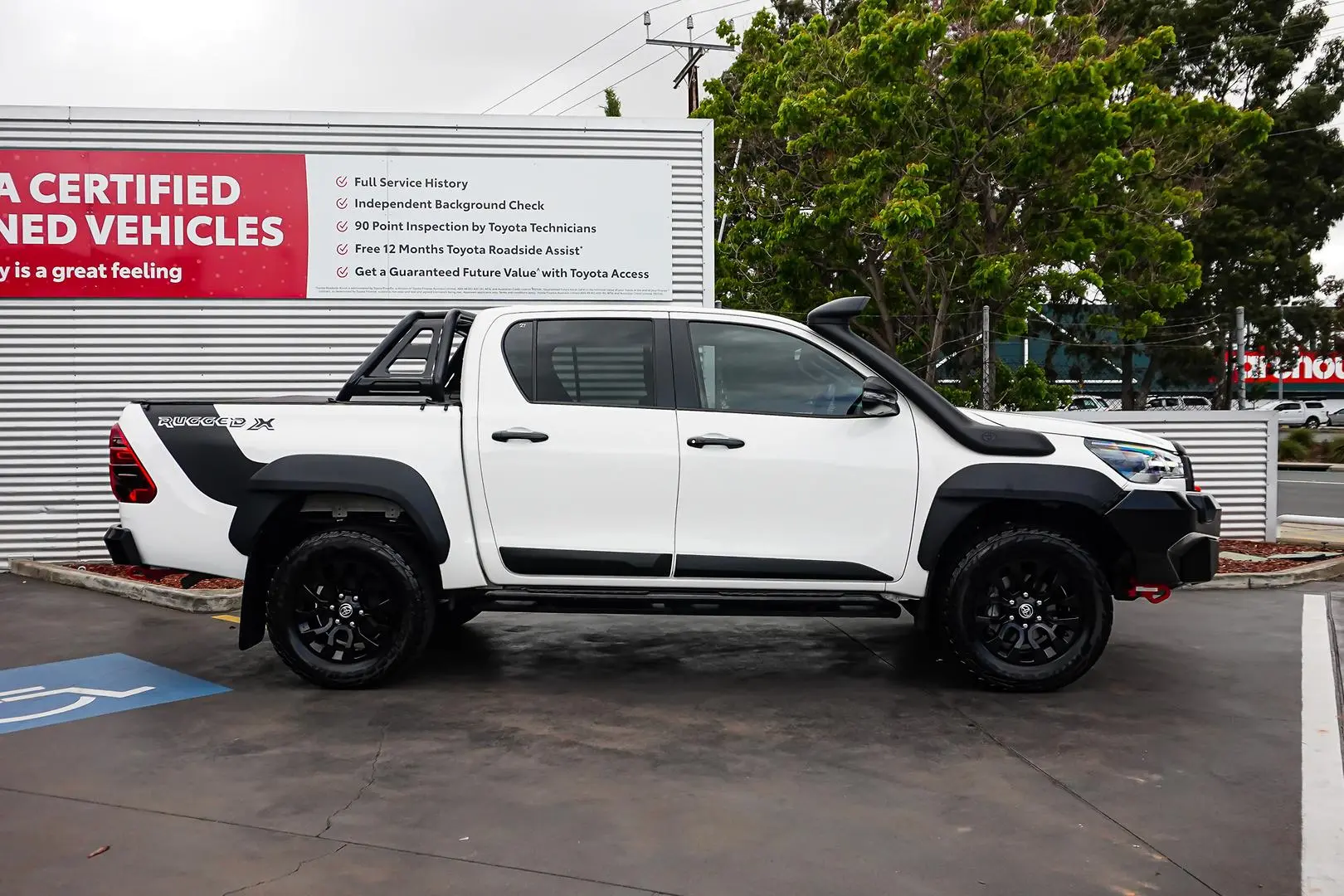 2022 Toyota Hilux Gallery Image 4