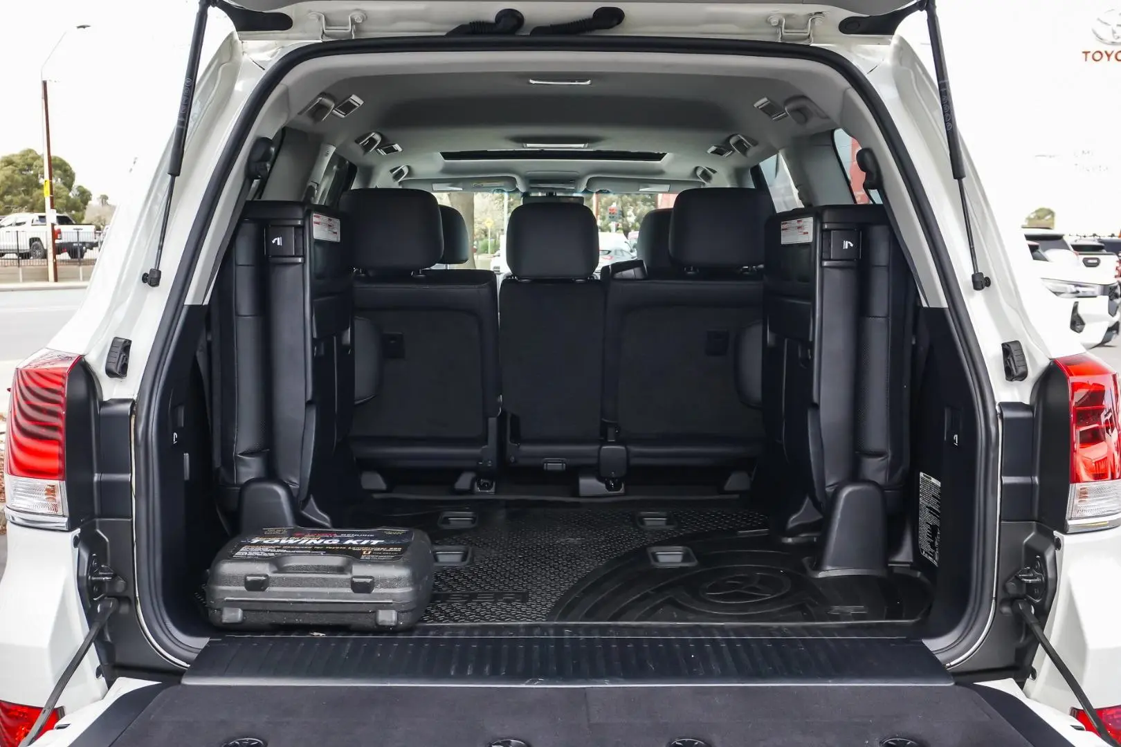 2021 Toyota Landcruiser Gallery Image 10