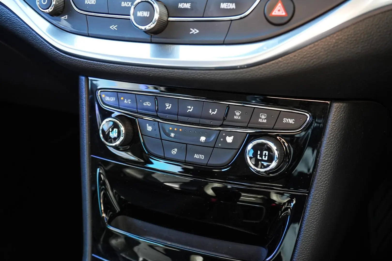 2017 Holden Astra Gallery Image 23