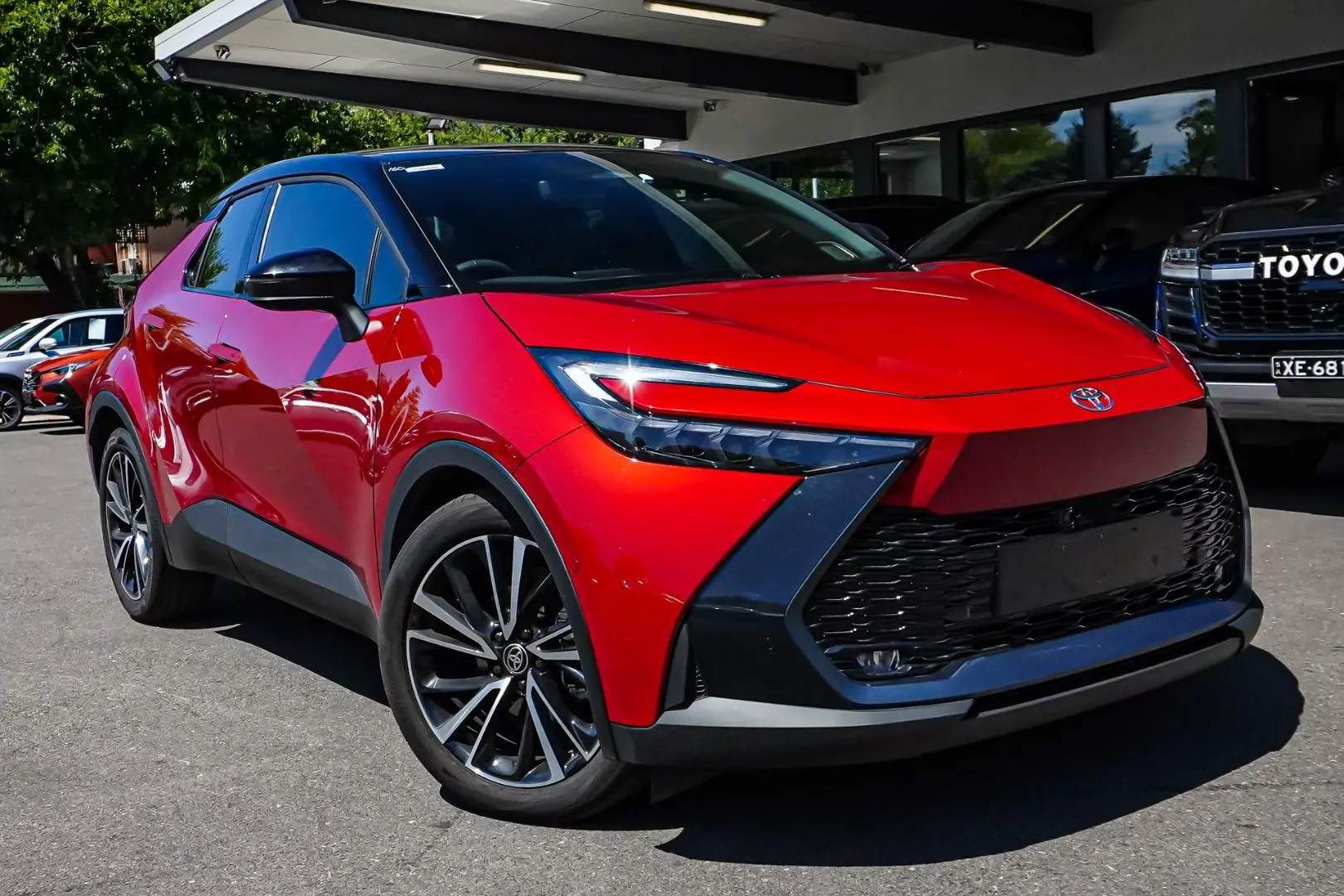 2024 Toyota C-HR Gallery Image 2