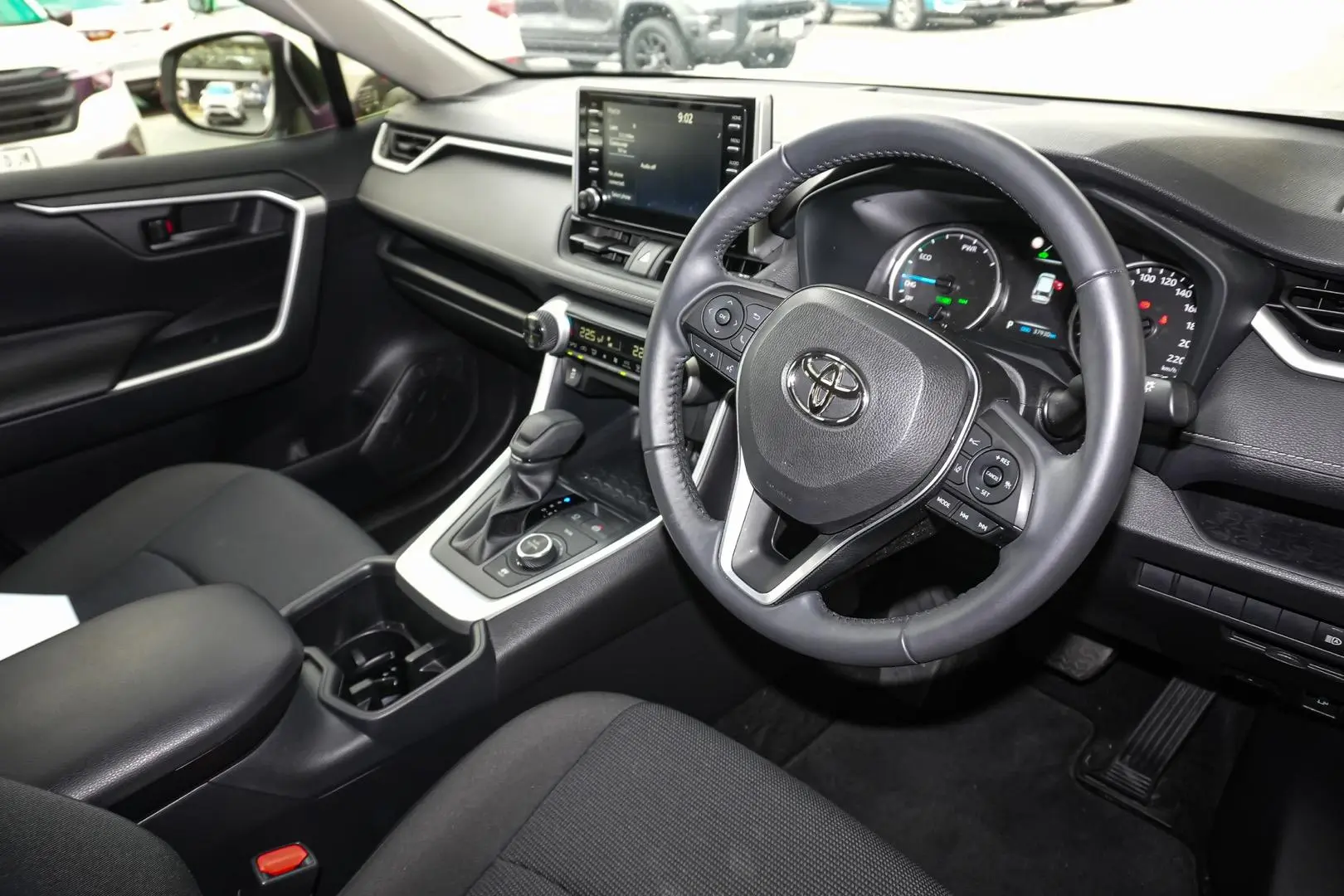2022 Toyota RAV4 Gallery Image 16