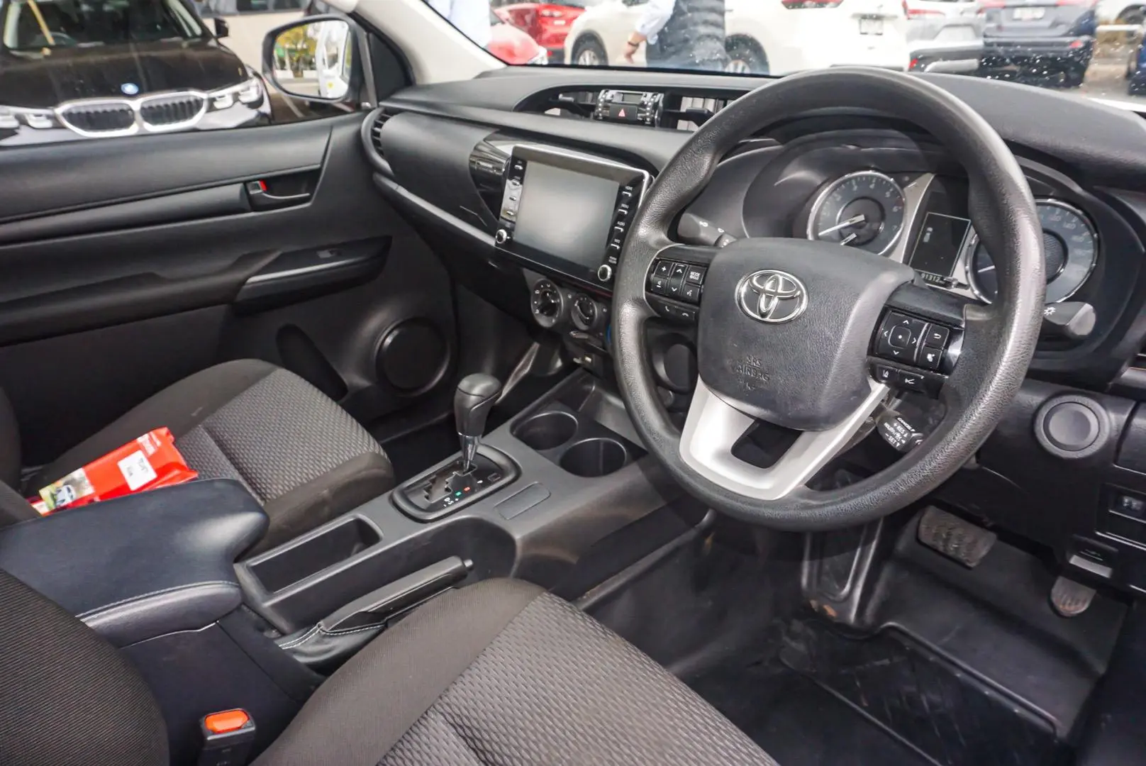 2021 Toyota Hilux Gallery Image 6