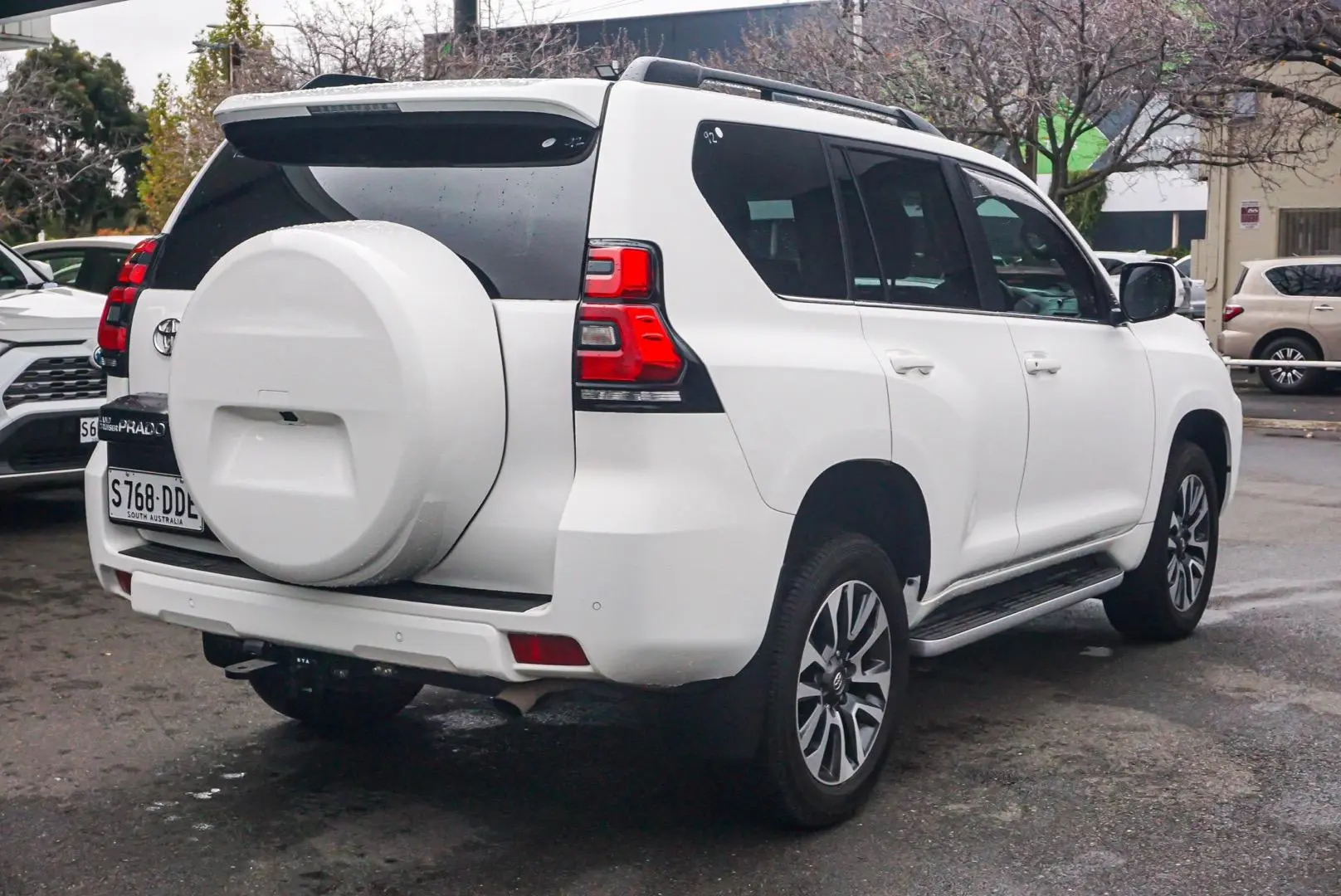 2021 Toyota Landcruiser Prado Gallery Image 2