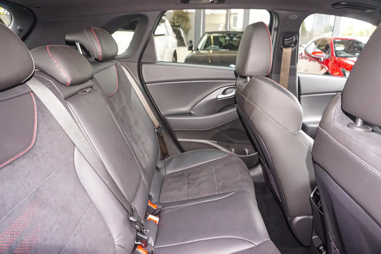 2024 Hyundai i30 Gallery Image 8