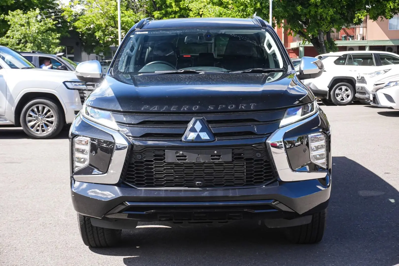 2024 Mitsubishi Pajero Sport Gallery Image 5