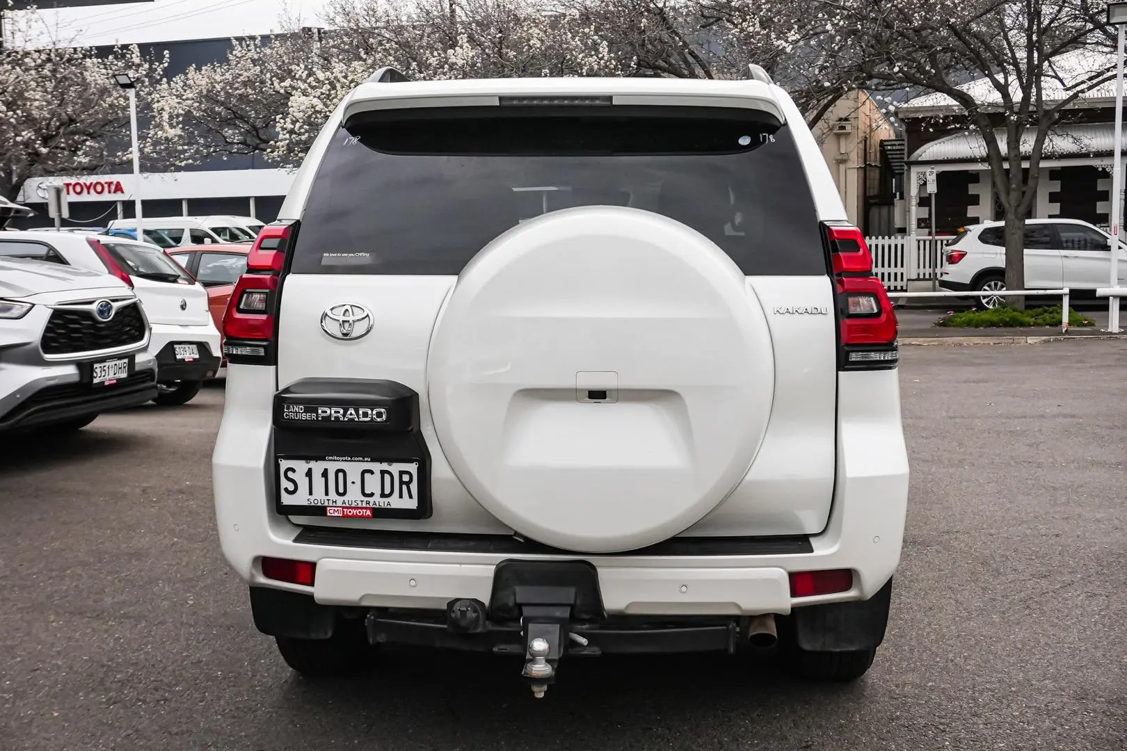 2019 Toyota Landcruiser Prado Gallery Image 6