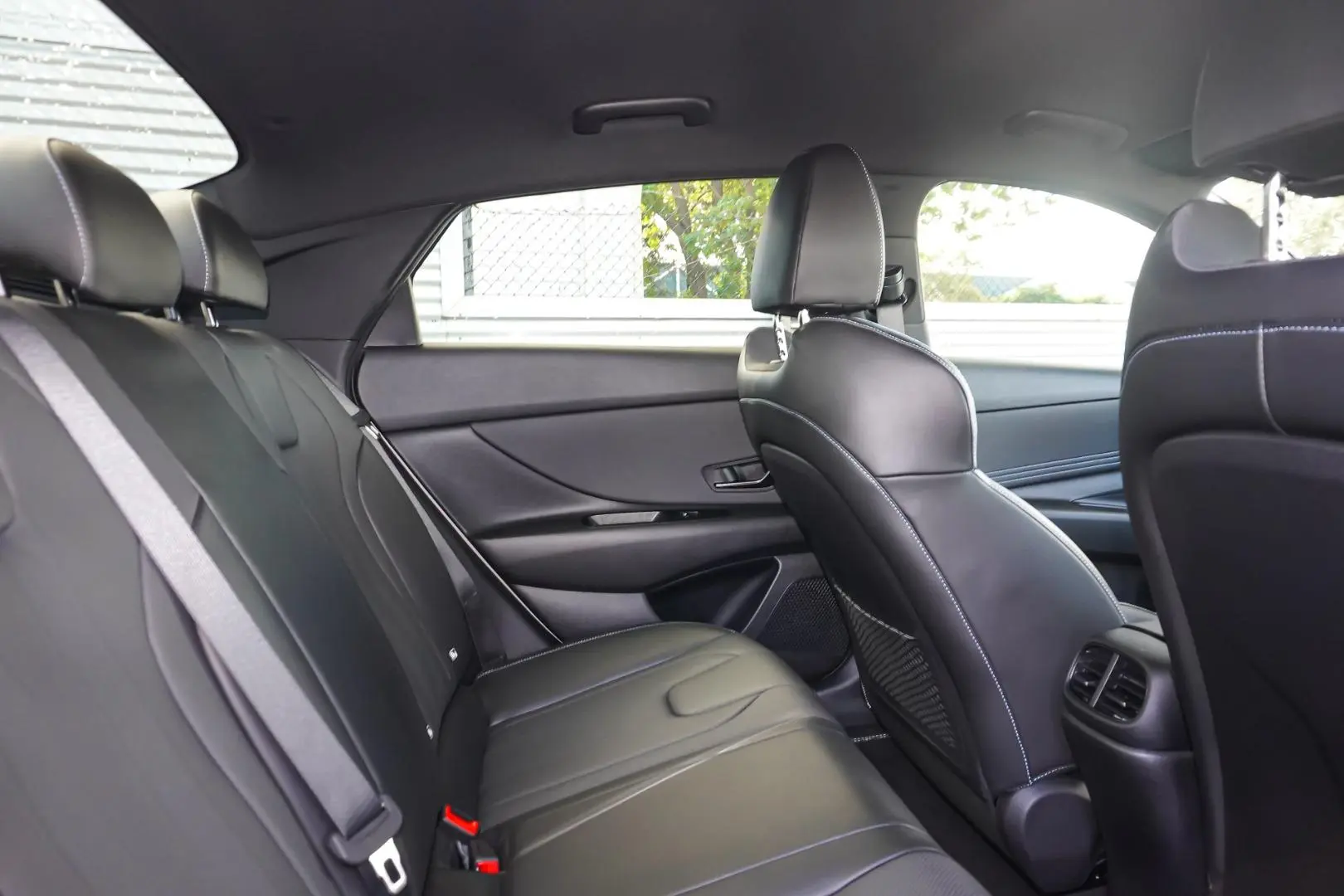 2022 Hyundai i30 Gallery Image 8