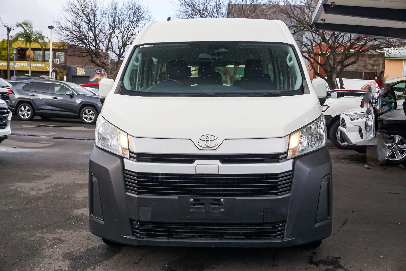 2020 Toyota Hiace Gallery Image 5