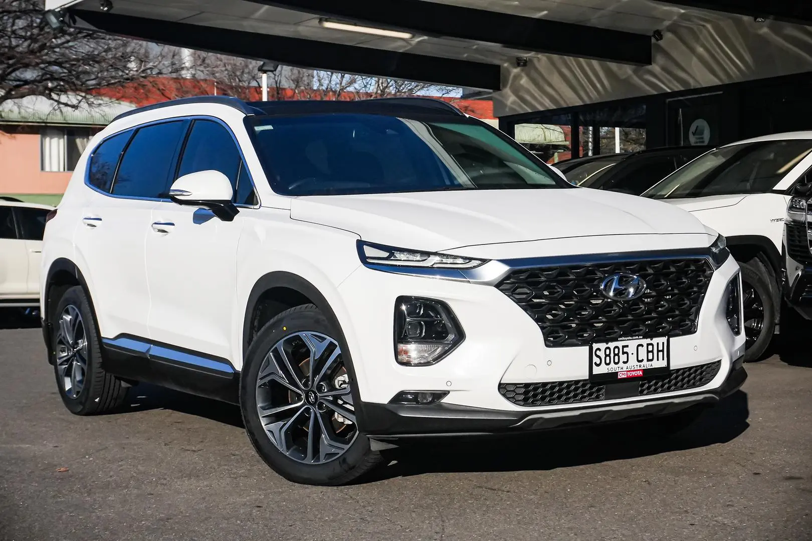 2019 Hyundai Santa Fe Gallery Image 2