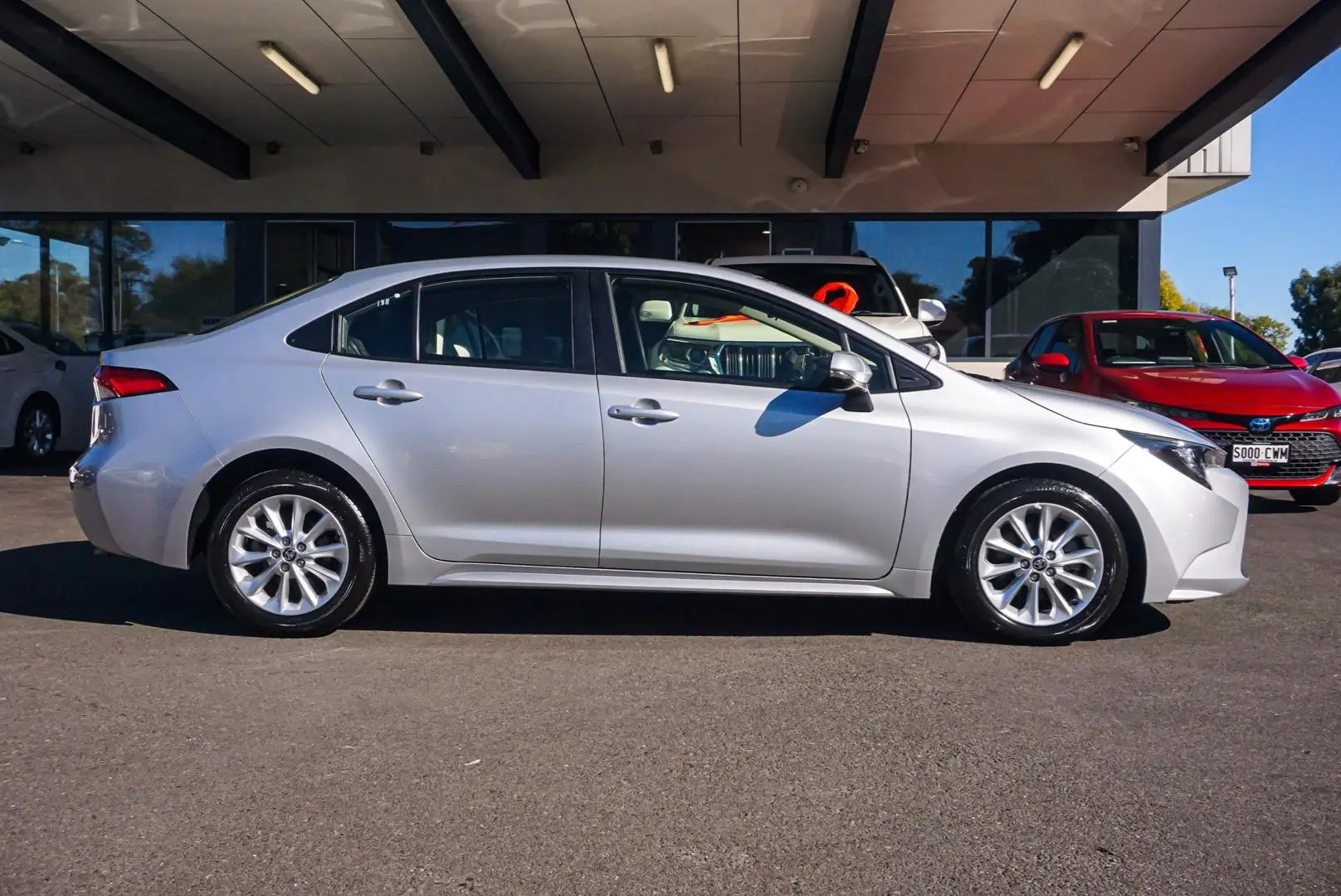 2021 Toyota Corolla Gallery Image 3