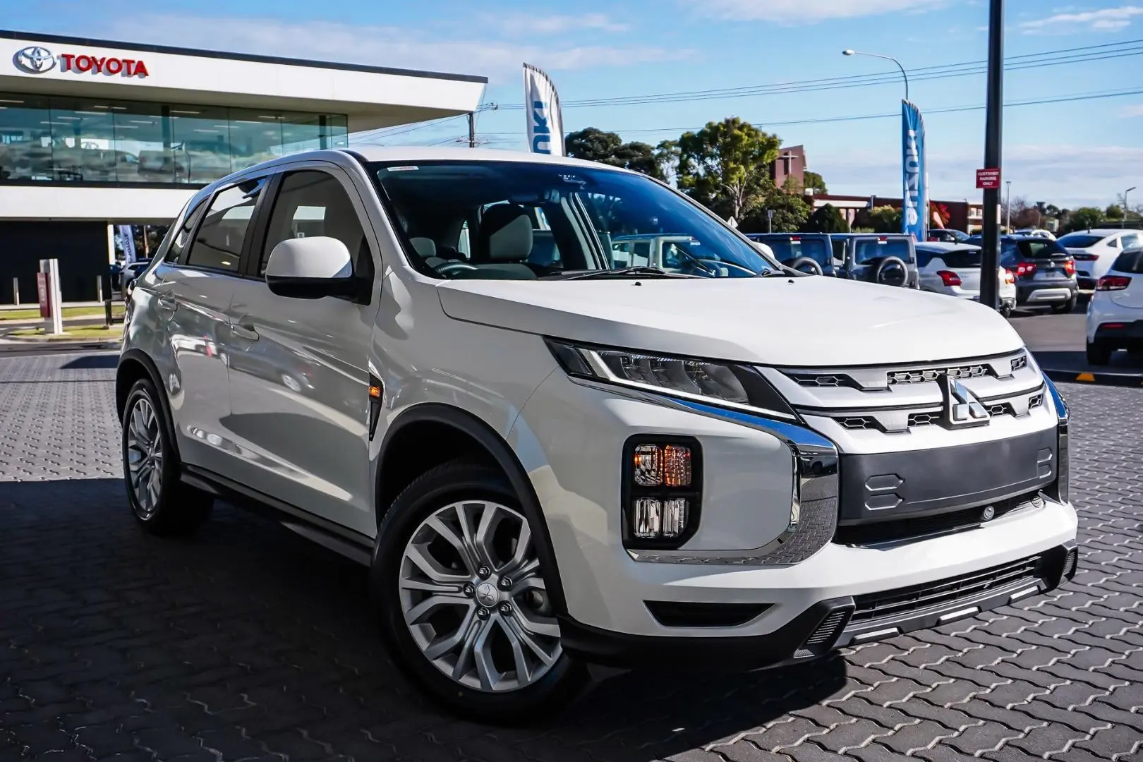 2022 Mitsubishi ASX Gallery Image 1