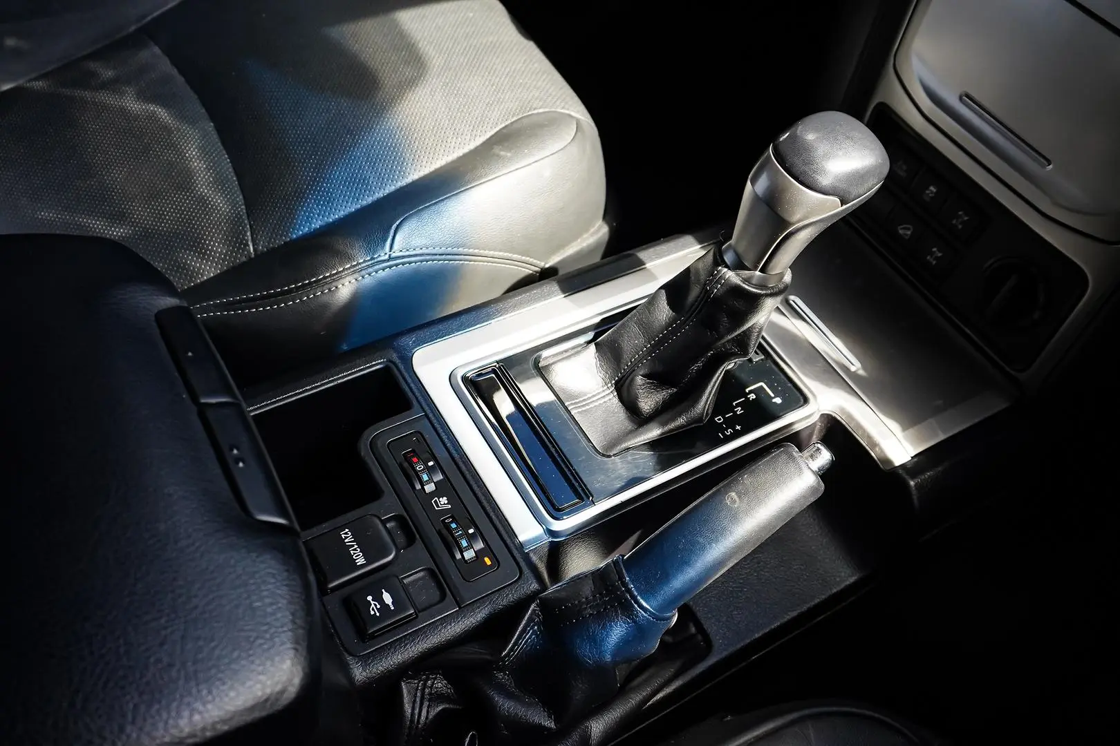 2018 Toyota Landcruiser Prado Gallery Image 23