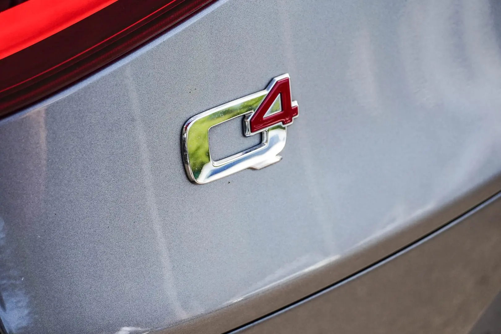 2018 Alfa Romeo Stelvio Gallery Image 16