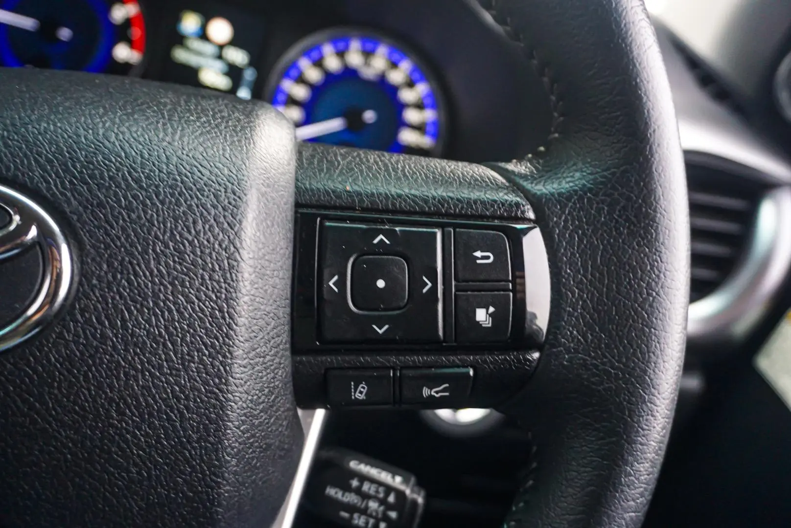 2019 Toyota Hilux Gallery Image 17