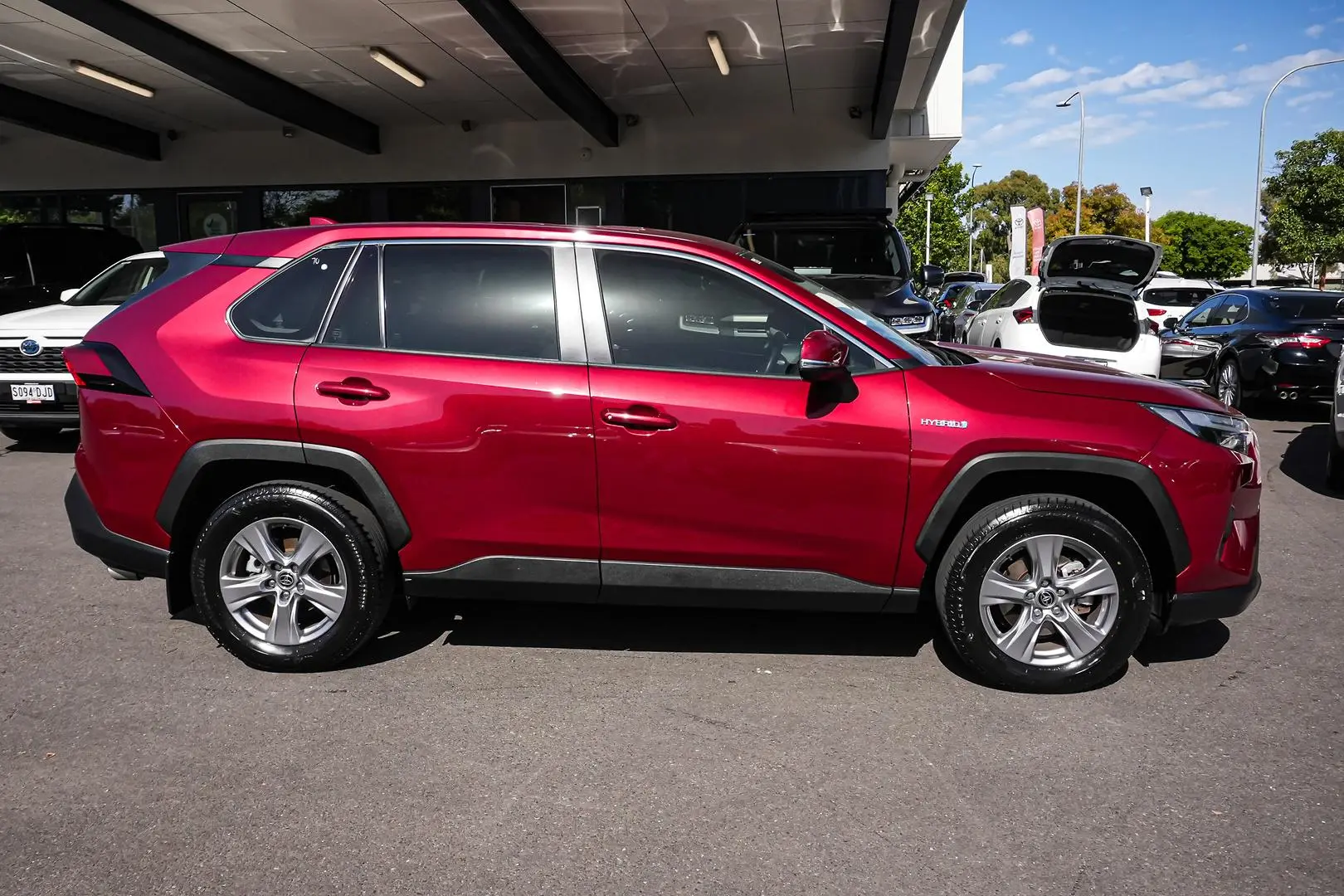 2022 Toyota RAV4 Gallery Image 4