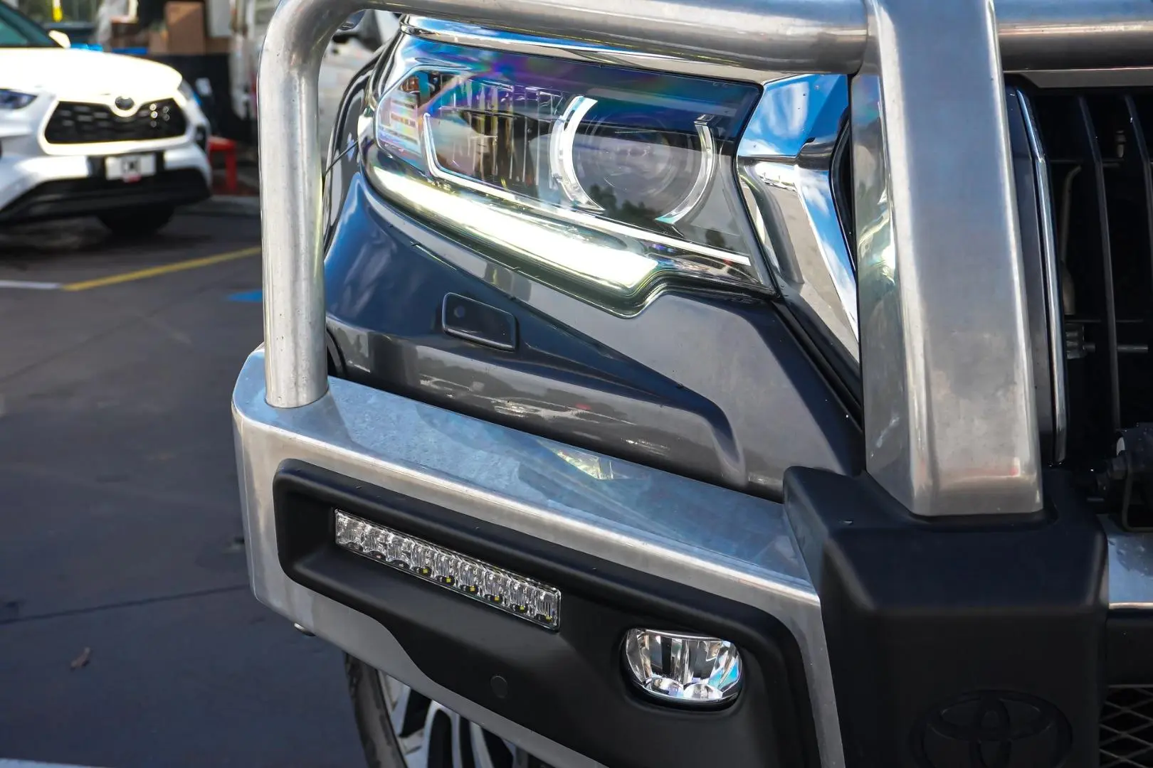 2021 Toyota Landcruiser Prado Gallery Image 13