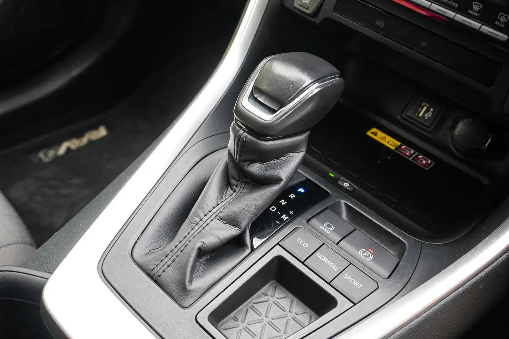 2024 Toyota RAV4 Gallery Image 17