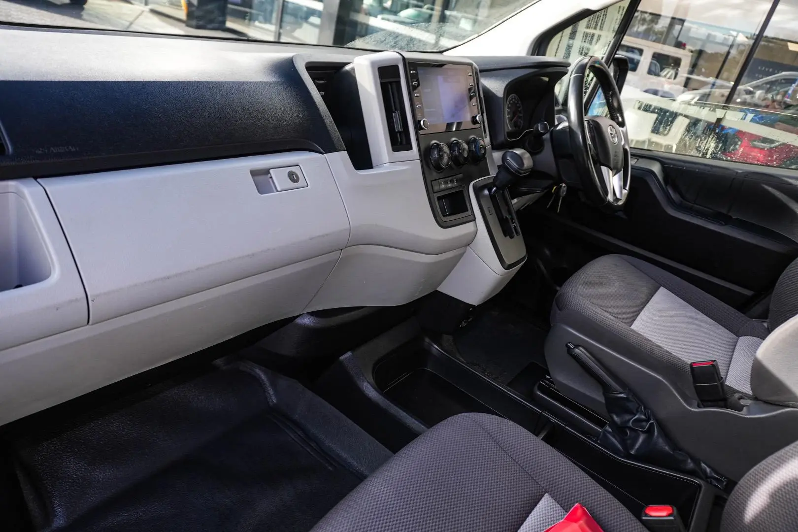 2020 Toyota Hiace Gallery Image 10