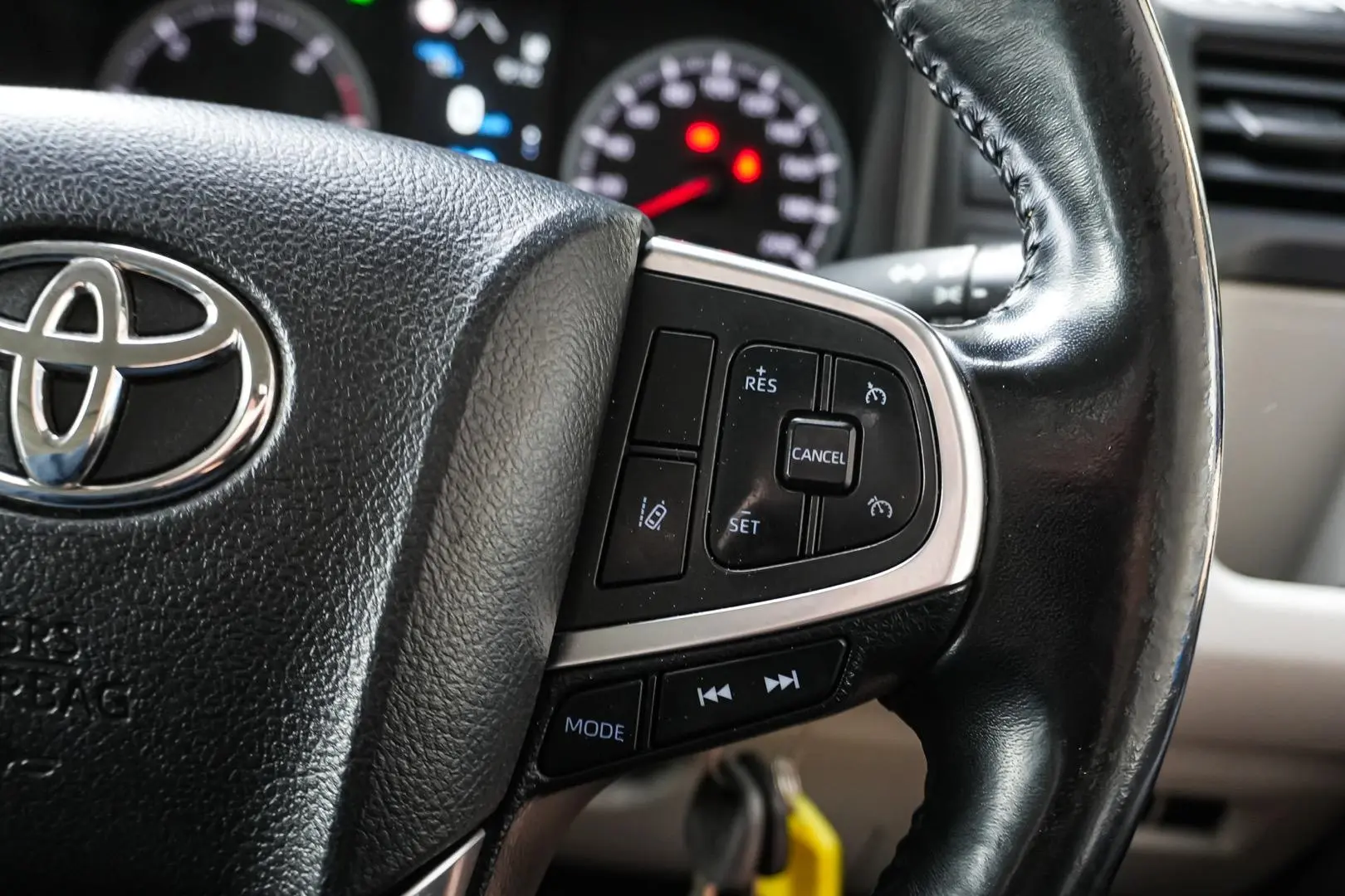 2022 Toyota Hiace Gallery Image 20