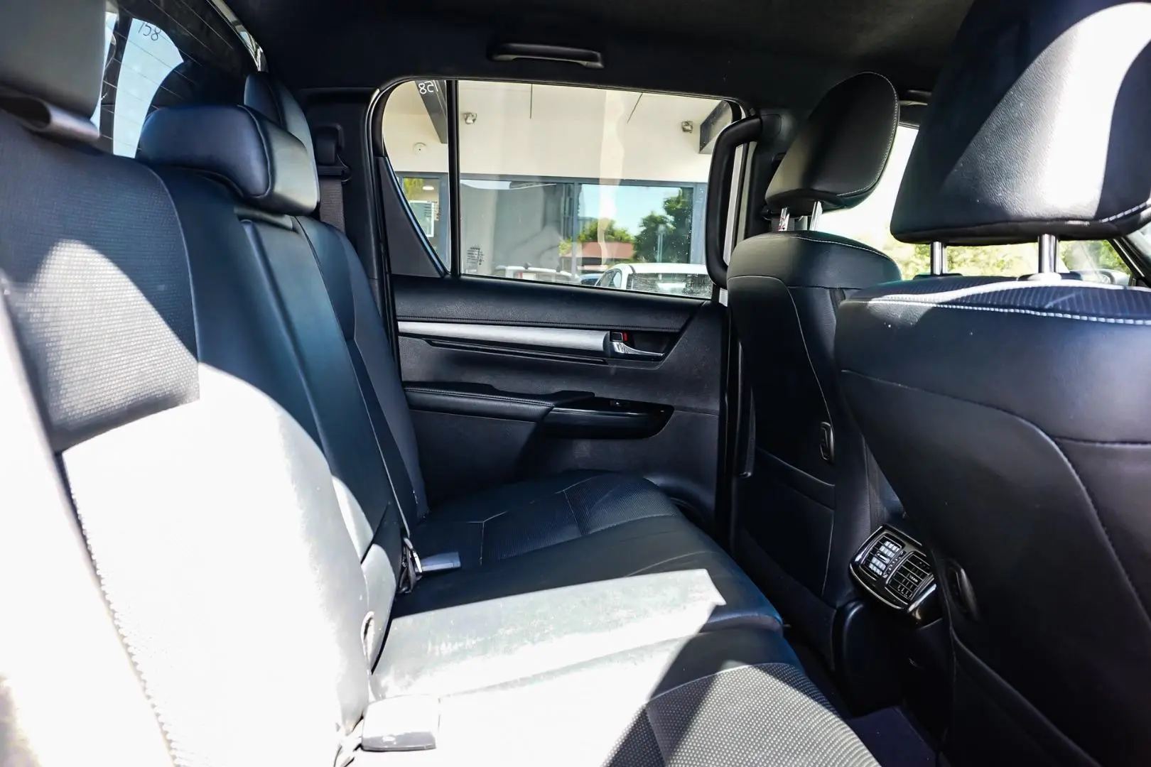 2021 Toyota Hilux Gallery Image 8