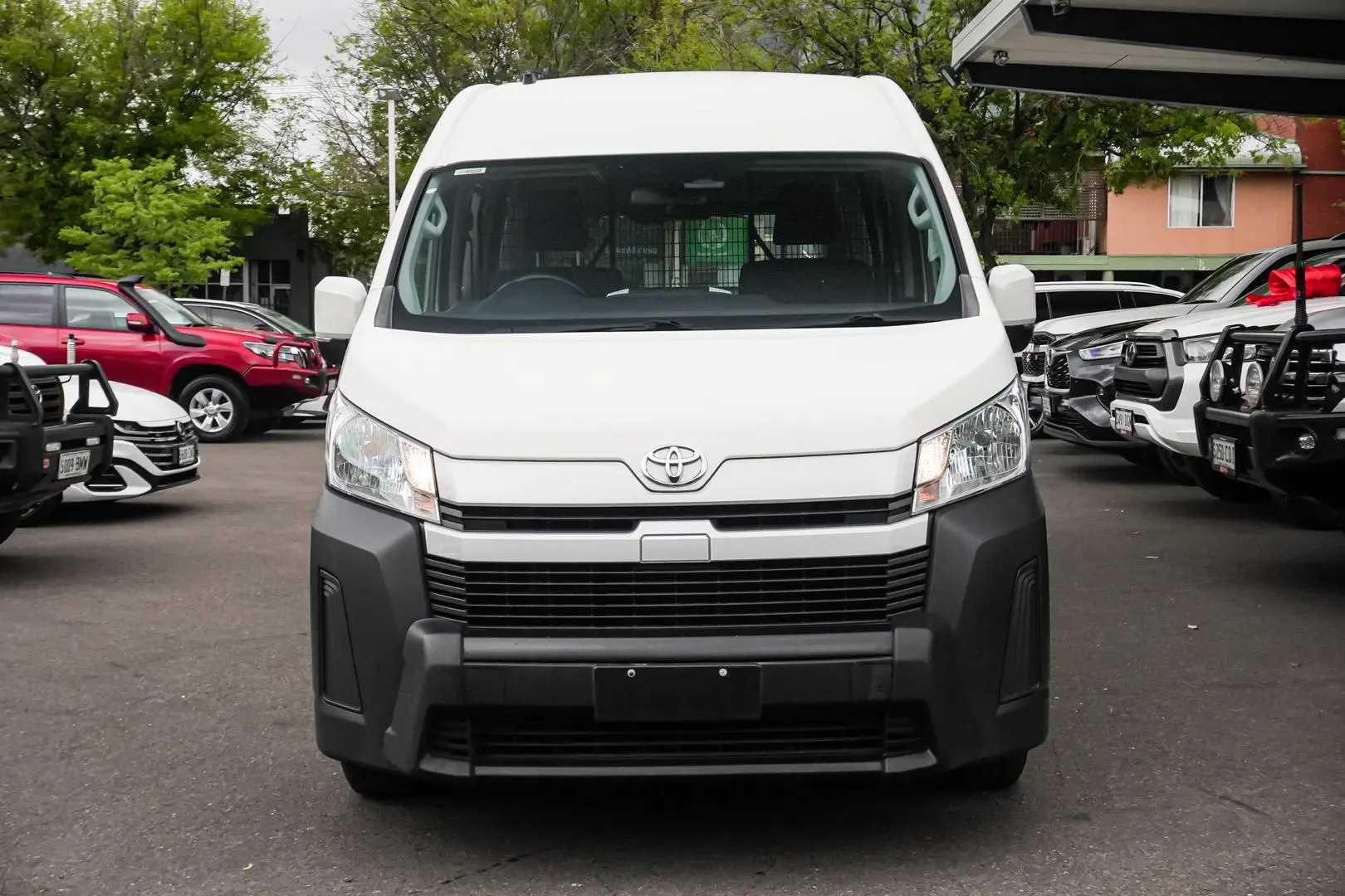 2021 Toyota Hiace Gallery Image 5