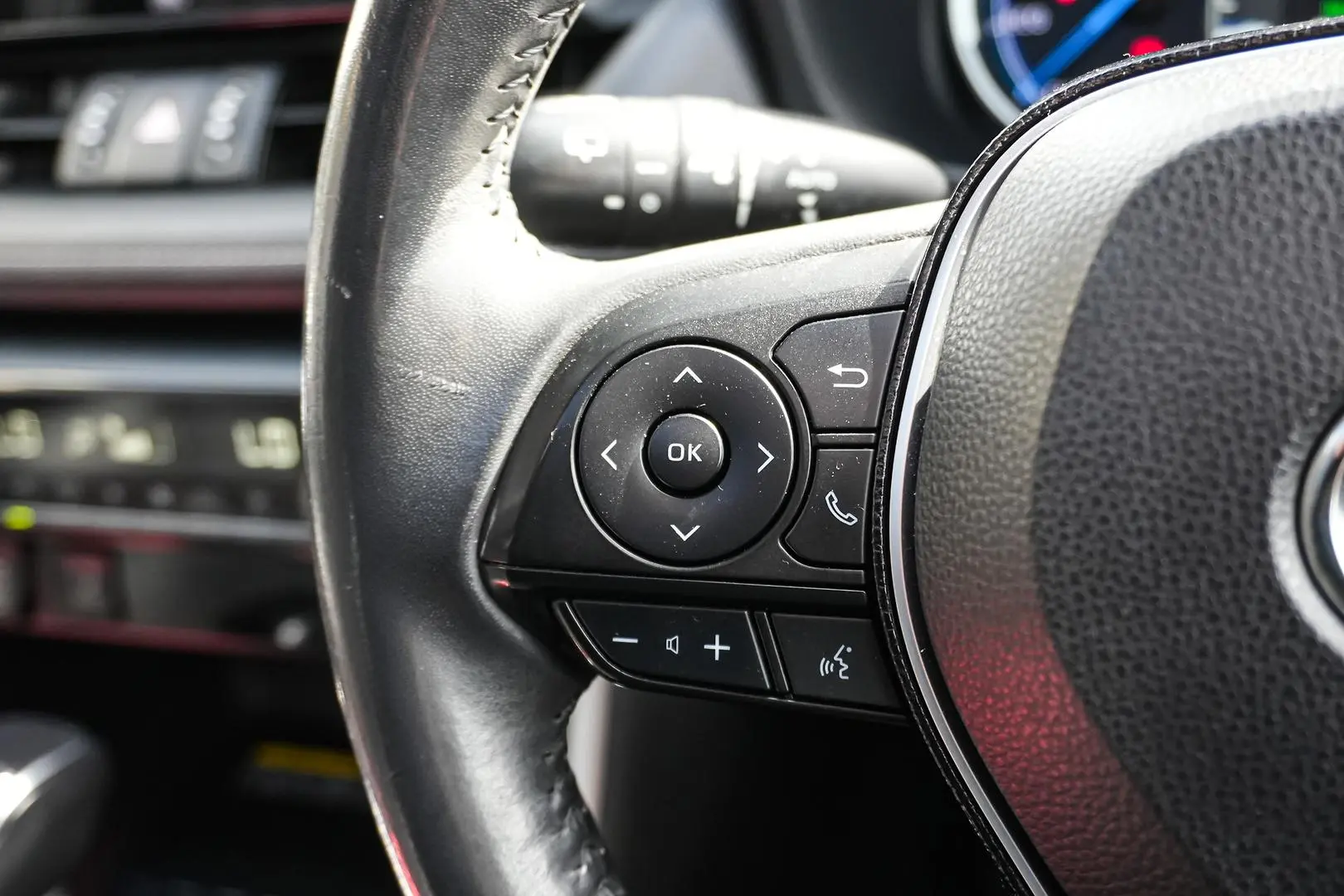 2020 Toyota RAV4 Gallery Image 21