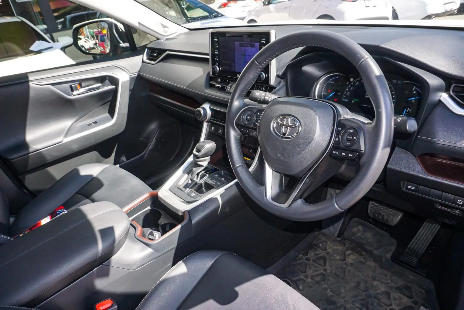 2020 Toyota RAV4 Image 6