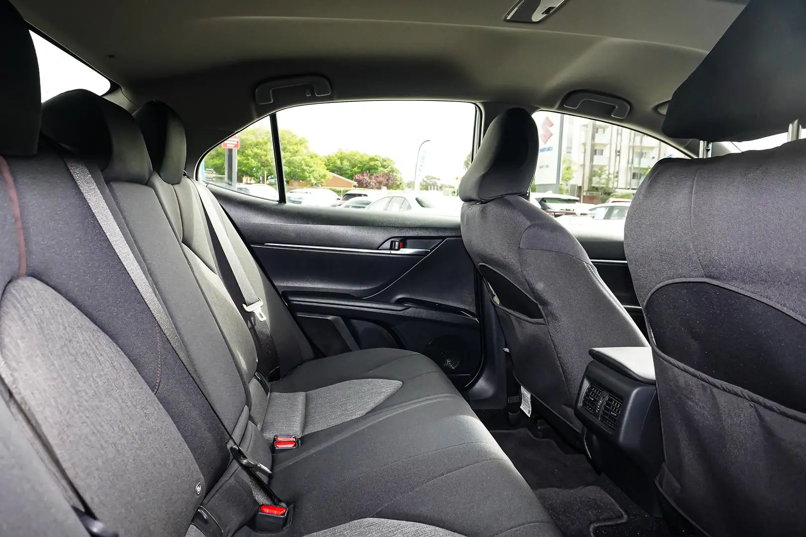 2020 Toyota Camry Gallery Image 8