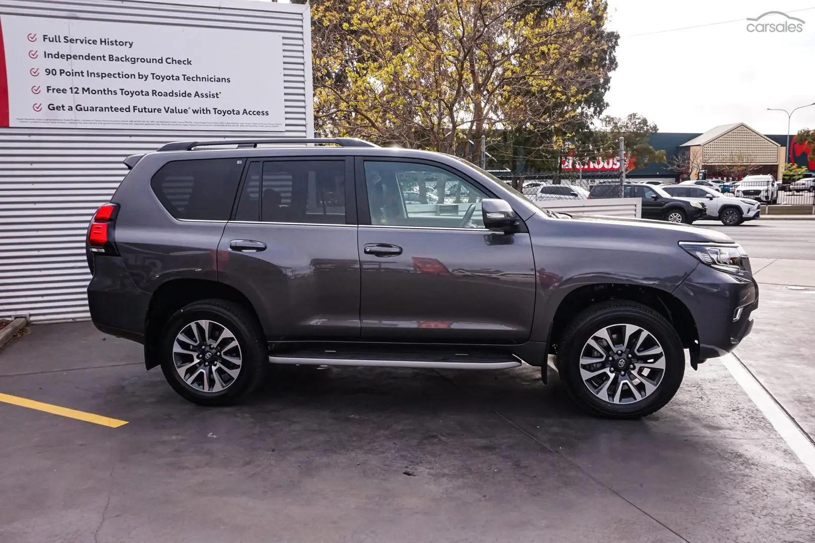 2022 Toyota Landcruiser Prado Image 3