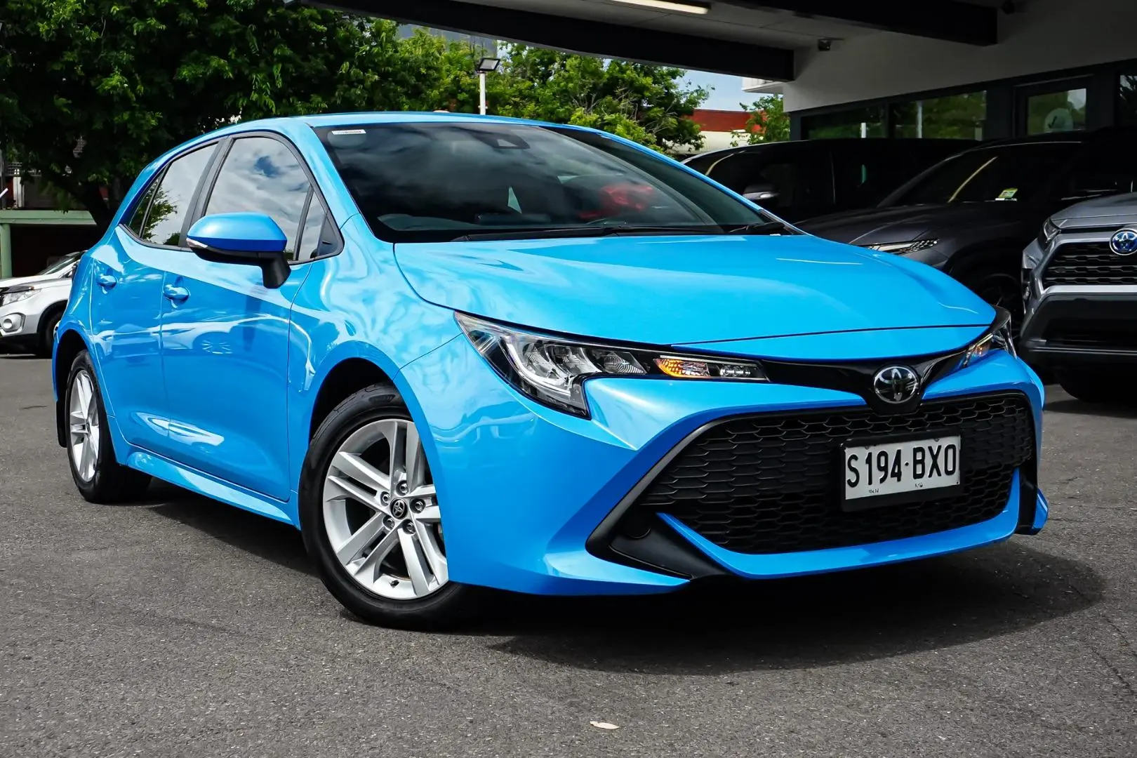 2018 Toyota Corolla Gallery Image 2