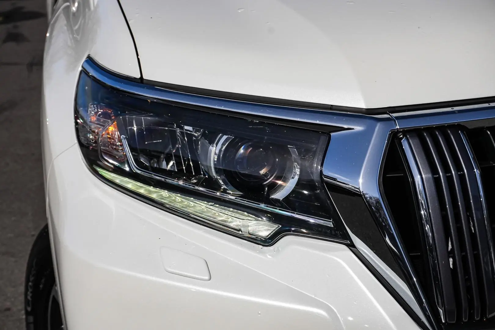 2021 Toyota Landcruiser Prado Gallery Image 10