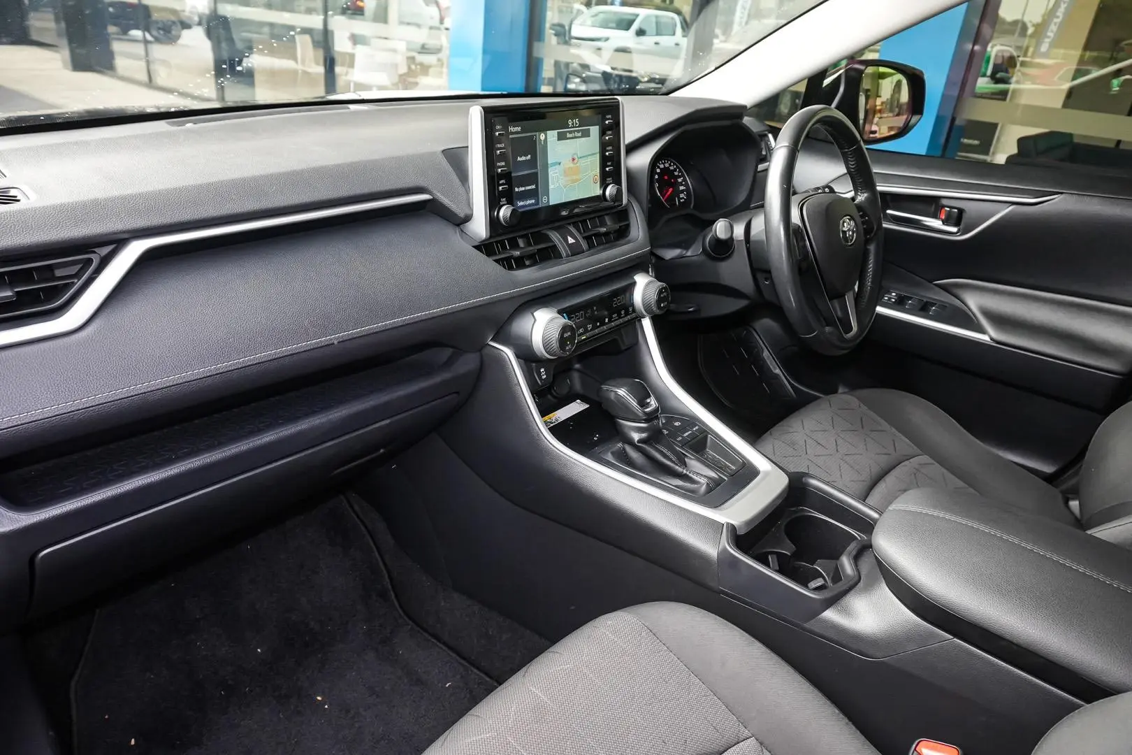 2021 Toyota RAV4 Gallery Image 8