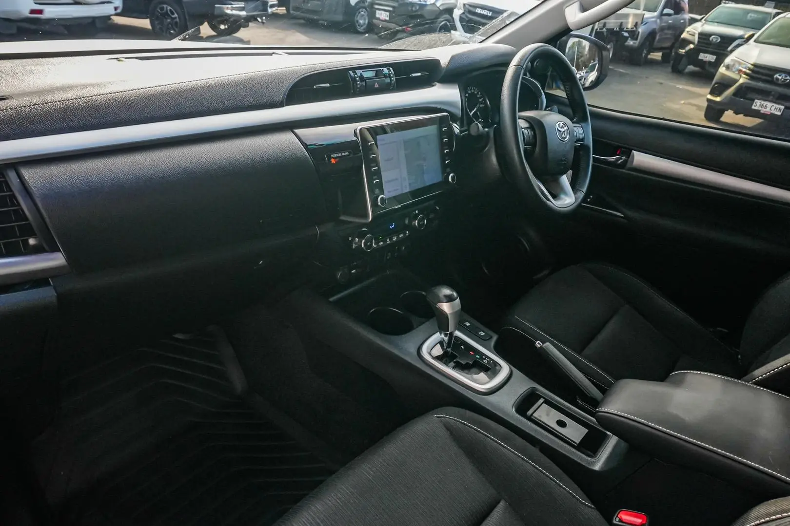 2020 Toyota Hilux Gallery Image 9