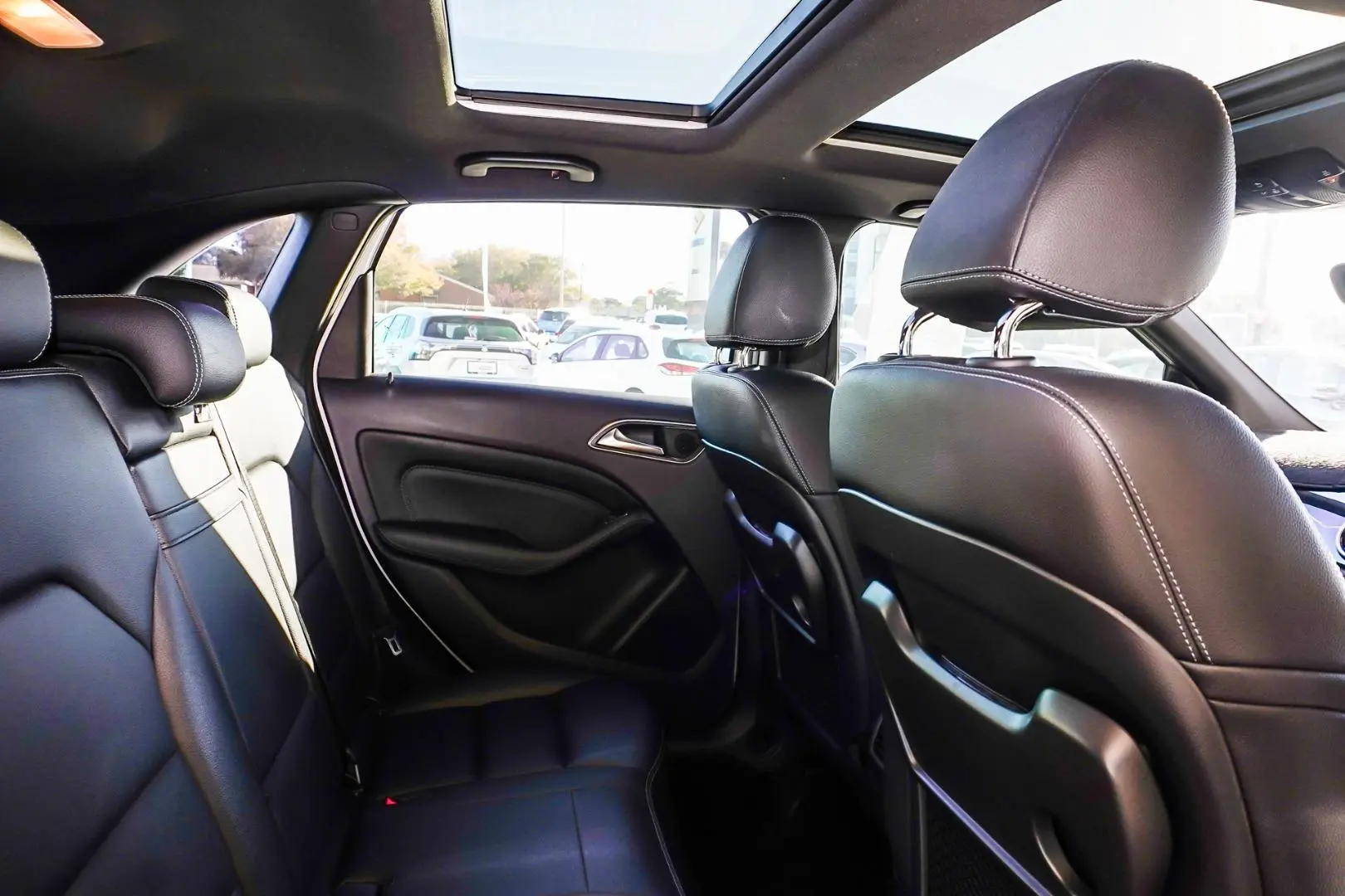 2016 Mercedes-Benz B-Class Gallery Image 8