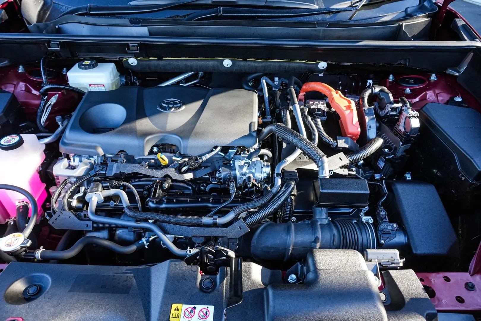 2025 Toyota RAV4 Gallery Image 24