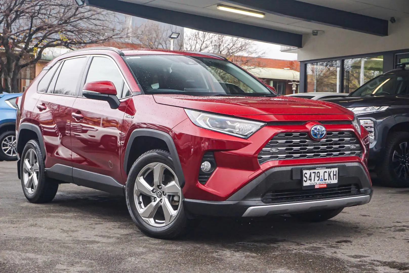 2021 Toyota RAV4 Gallery Image 1