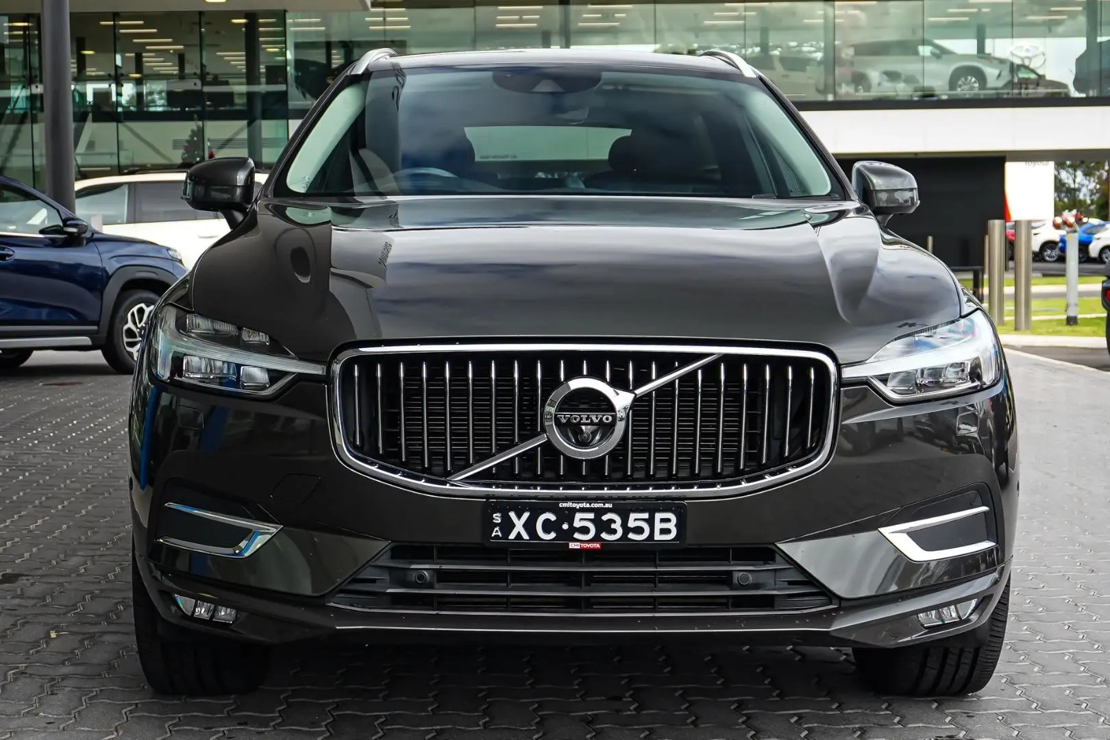2020 Volvo XC60 Gallery Image 5