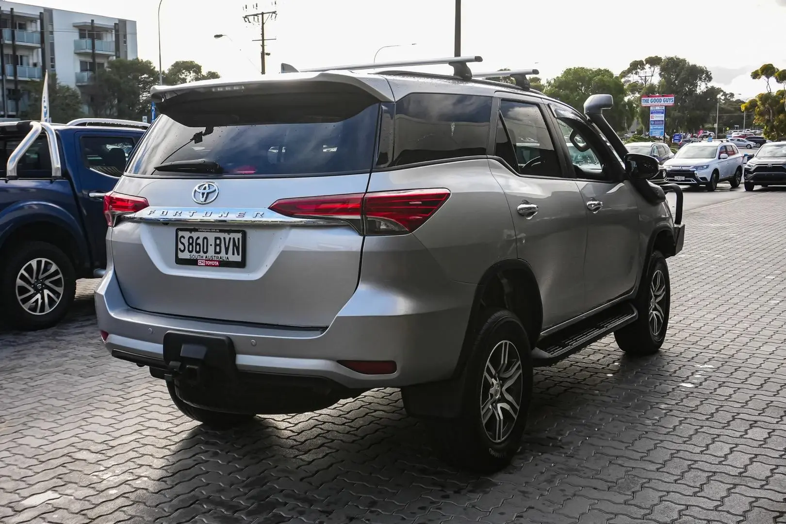 2017 Toyota Fortuner Gallery Image 4